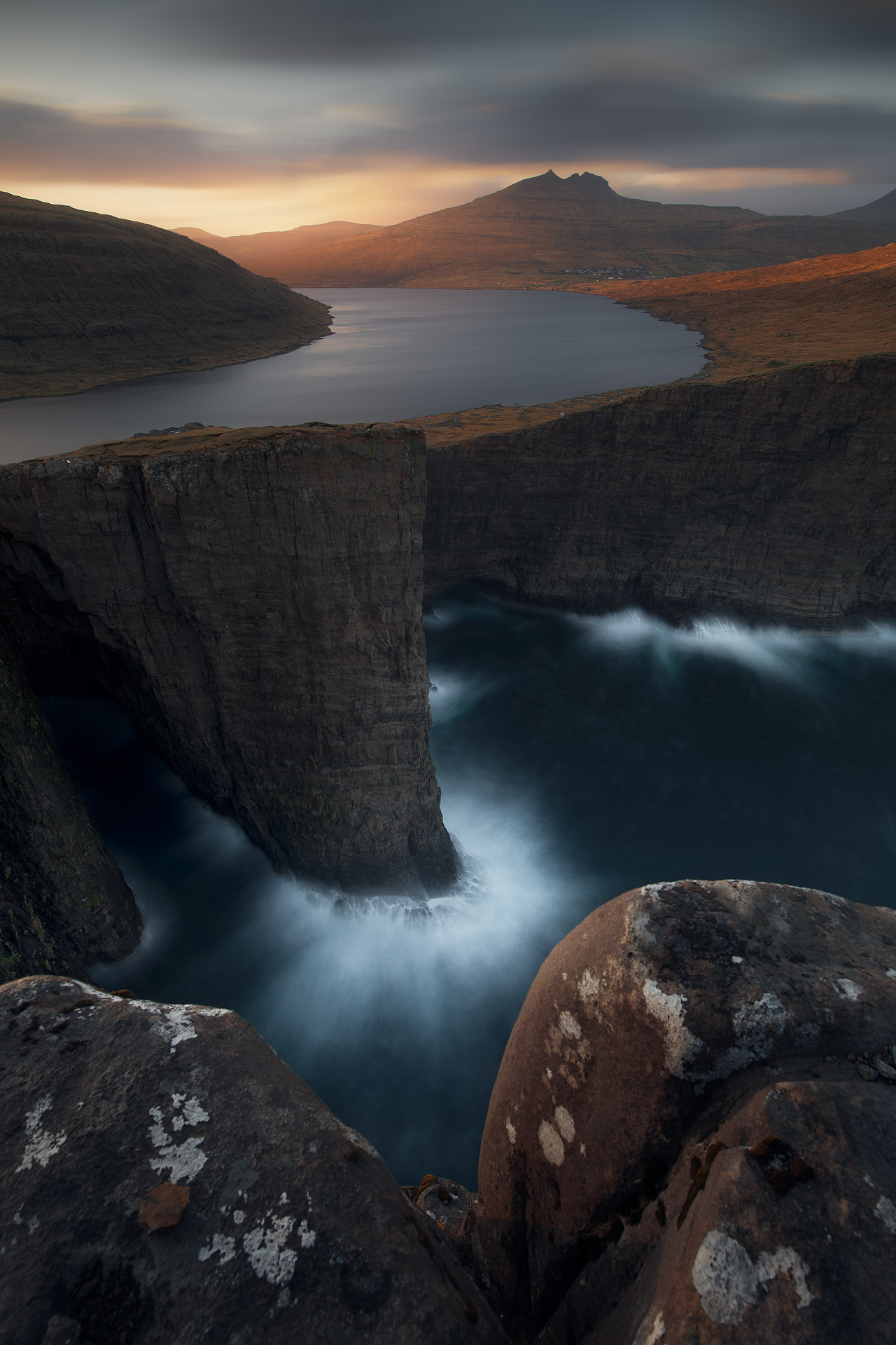 Faroe-Islands-2018-4-Leitisvatn.jpg