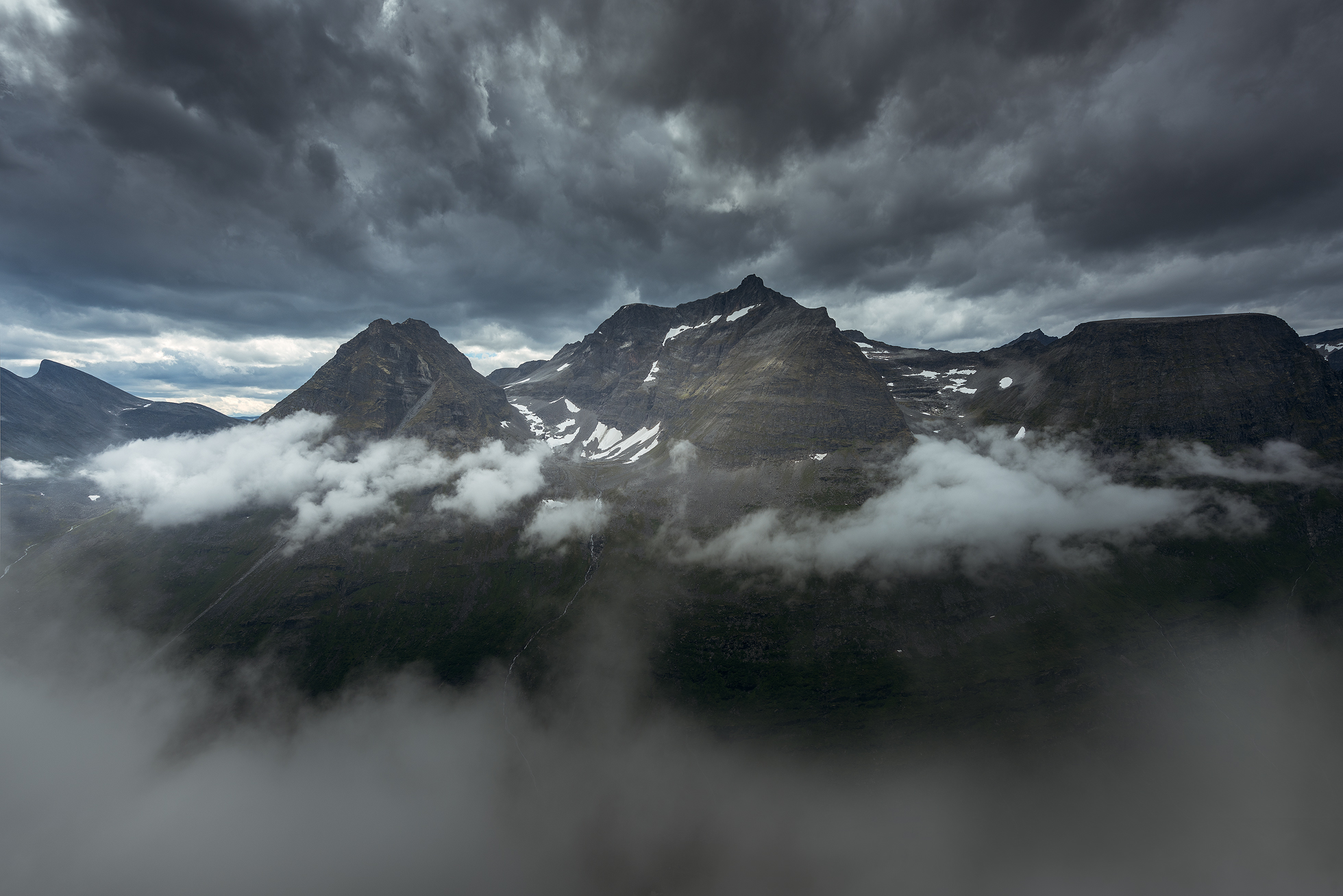 Norway-Innerdalen-Fog.jpg