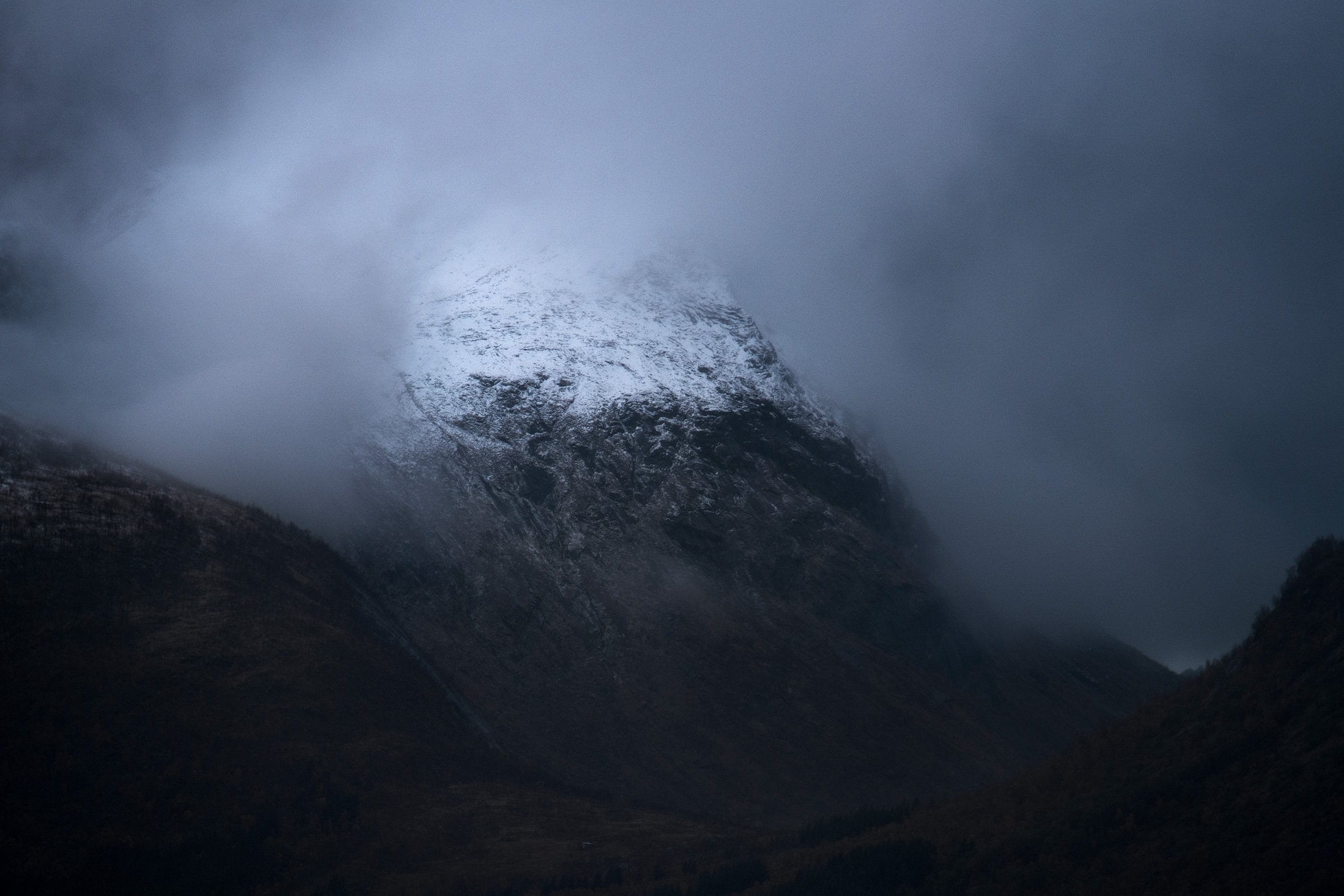 Senja-Cloudy-Mountains.jpg