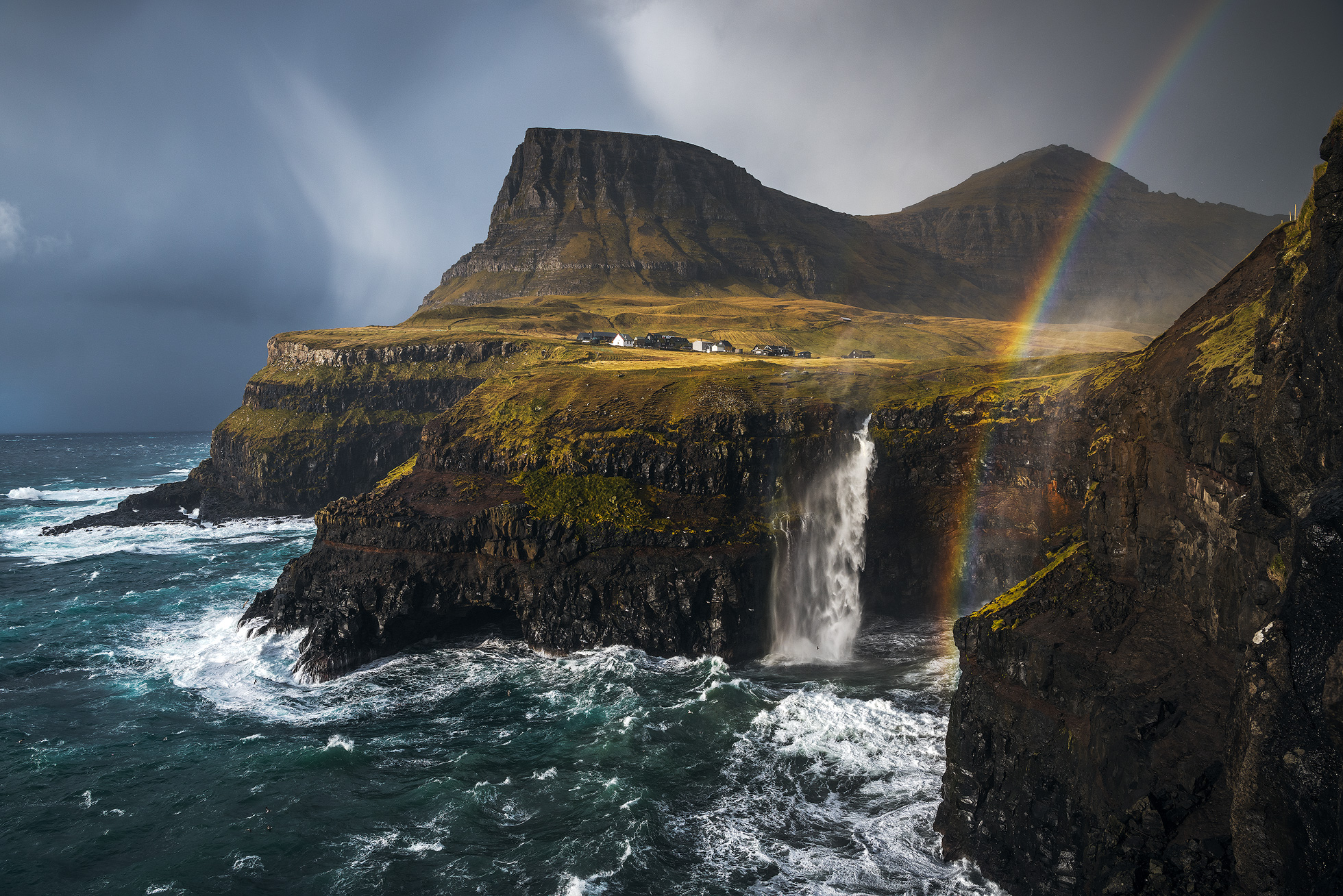Faroe-Islands-Gasadalur-Rainbow.jpg