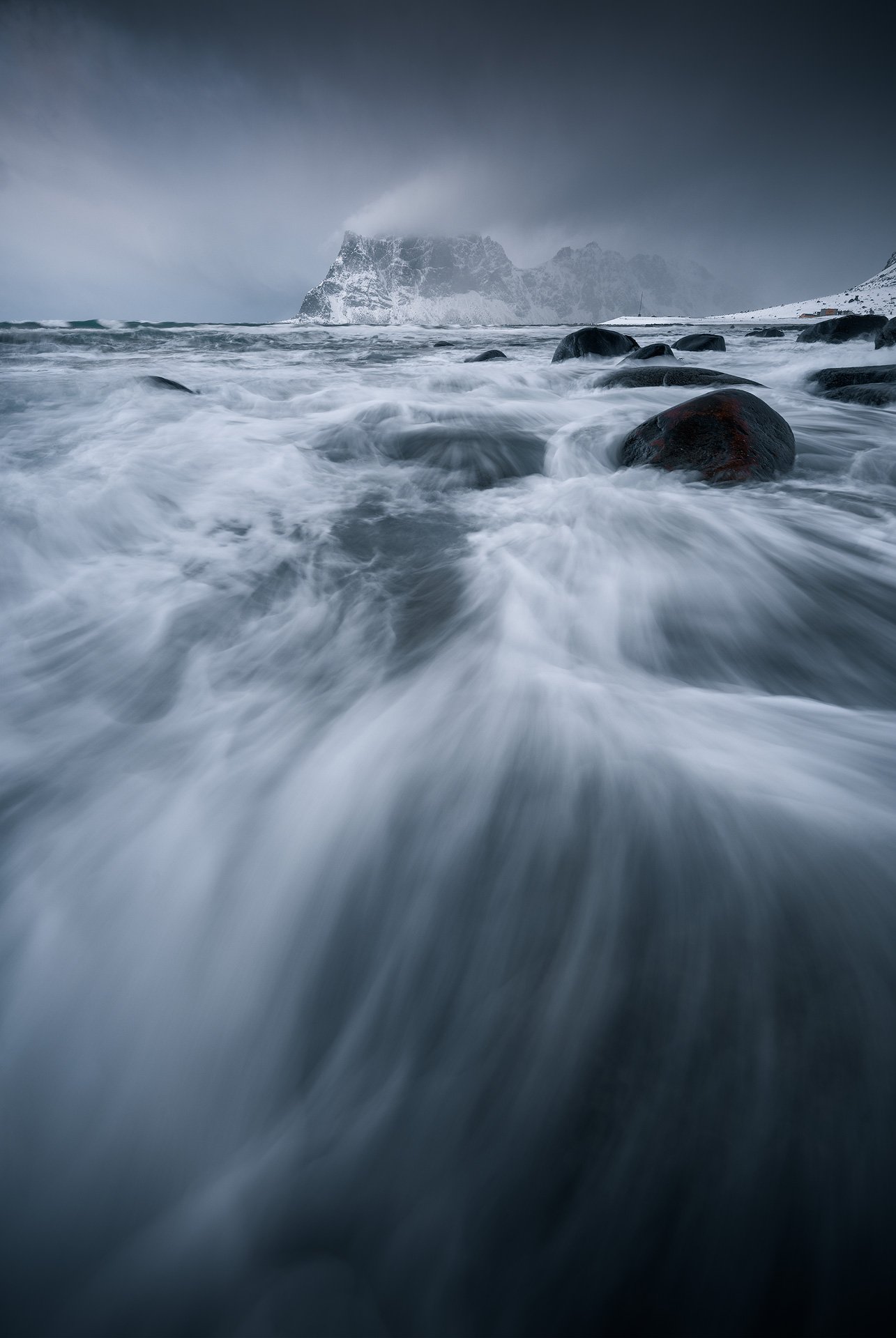 Lofoten-Uttakleiv-03-20-1.jpg