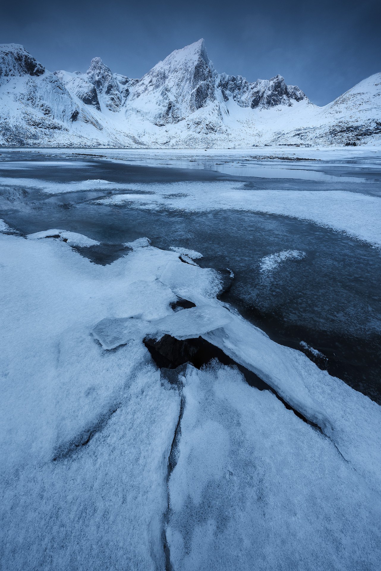 Lofoten-Vertical-03-20-5.jpg