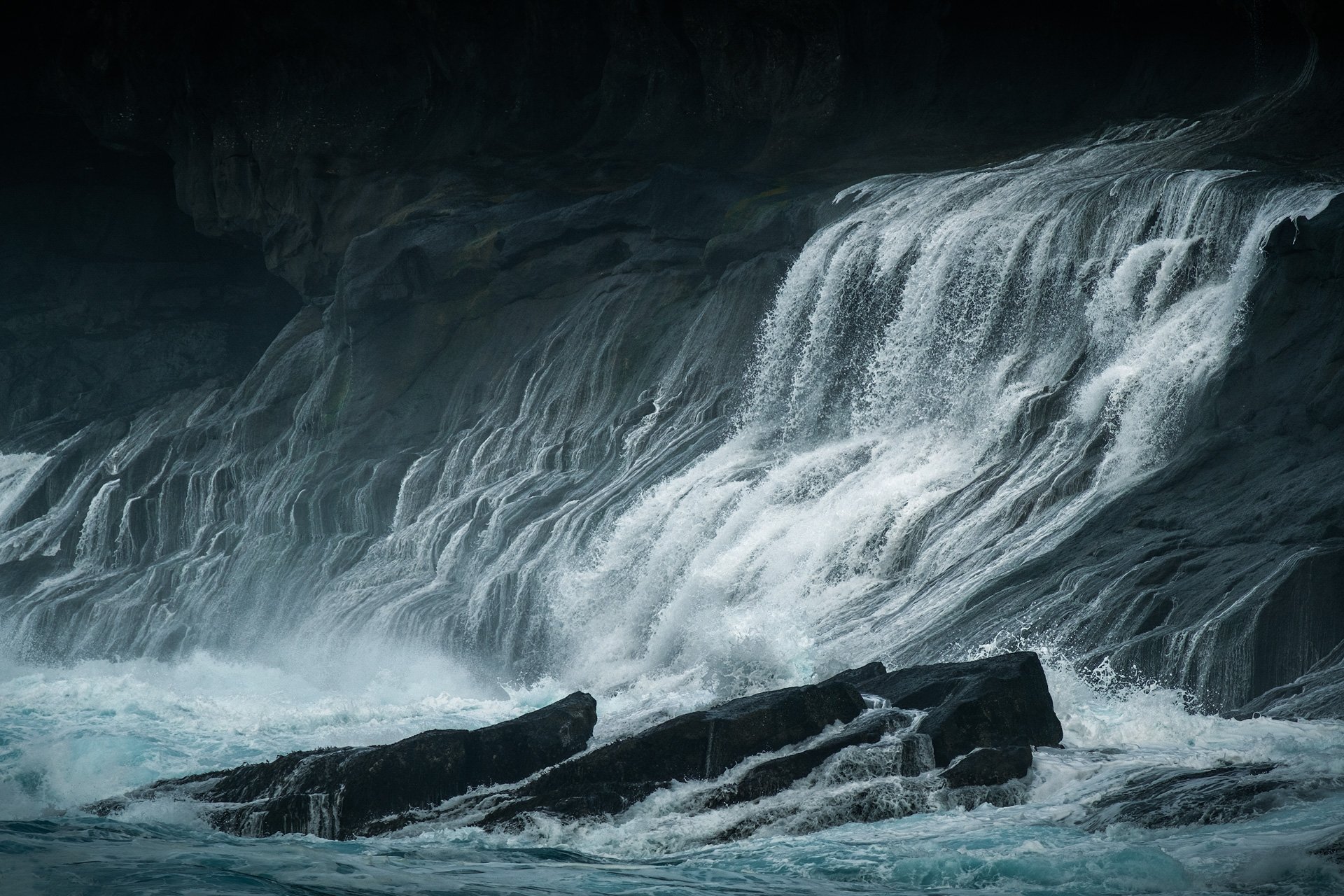 Faroe-Islands-05-19-Storm-5.jpg