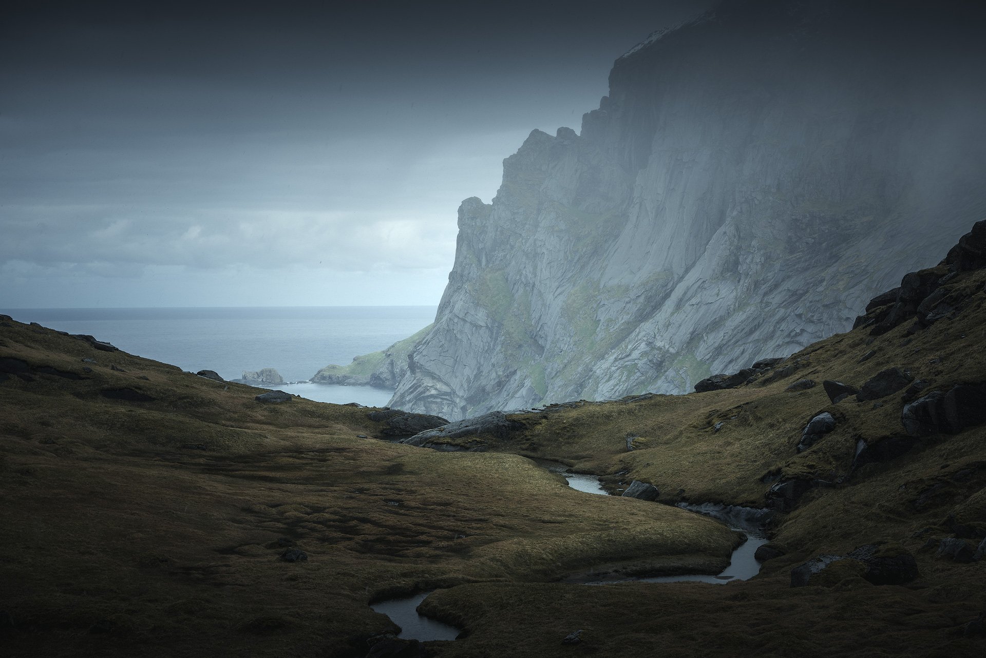 Lofoten-Hiking-07-18-2.jpg