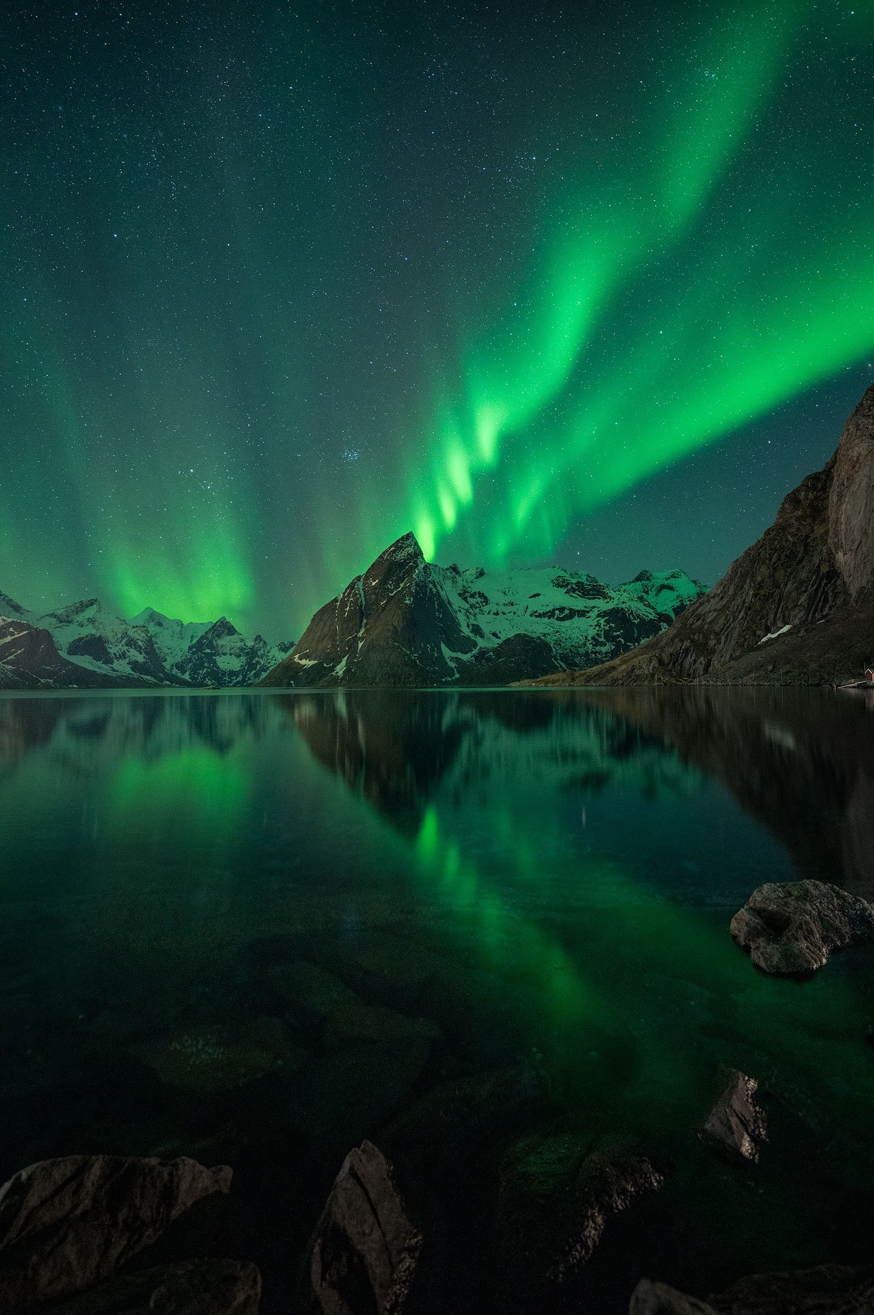 Norway-Lofoten-Hamnoy-Aurora-Temp-03-24-2.jpg