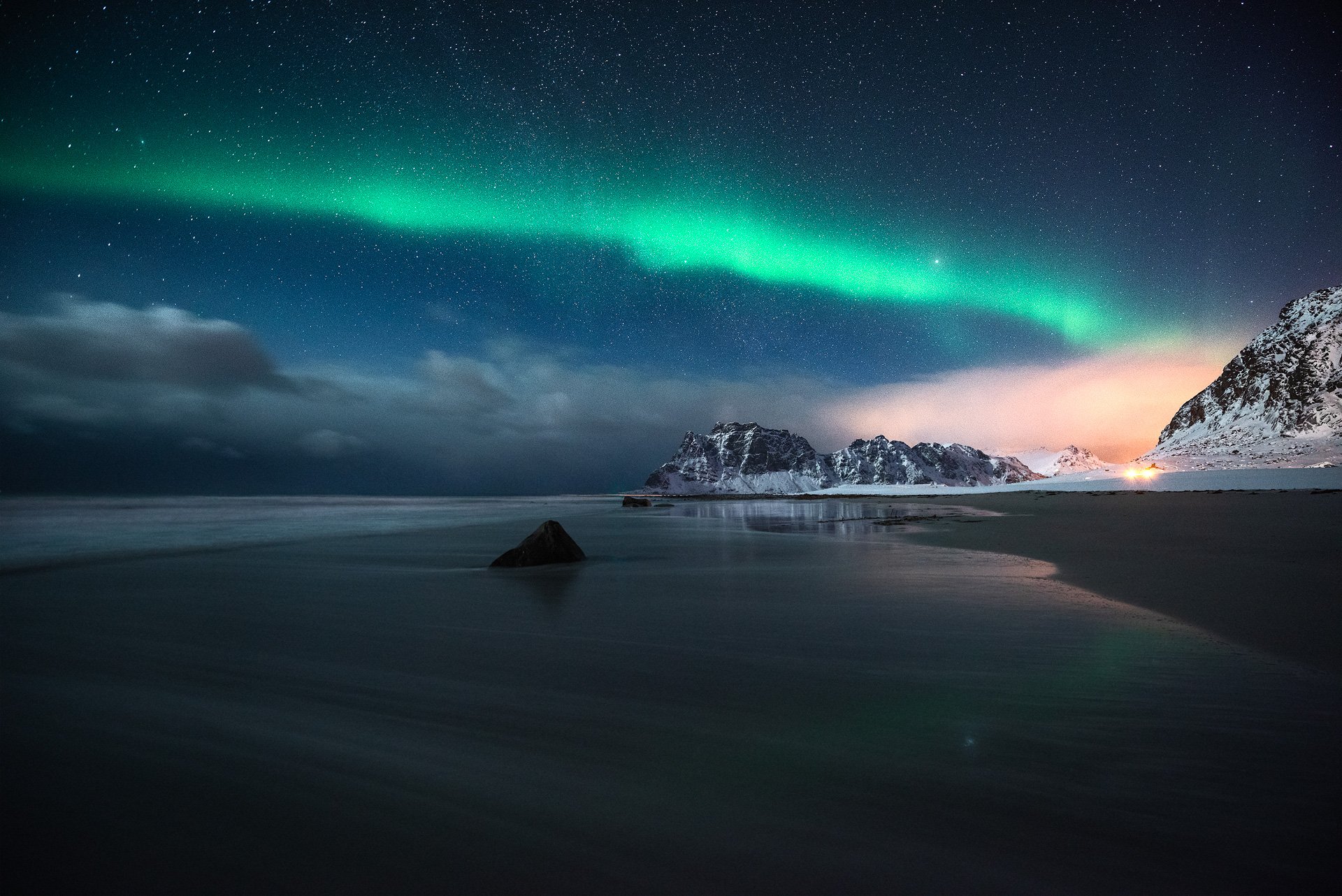 Lofoten-Aurora-03-20-4.jpg