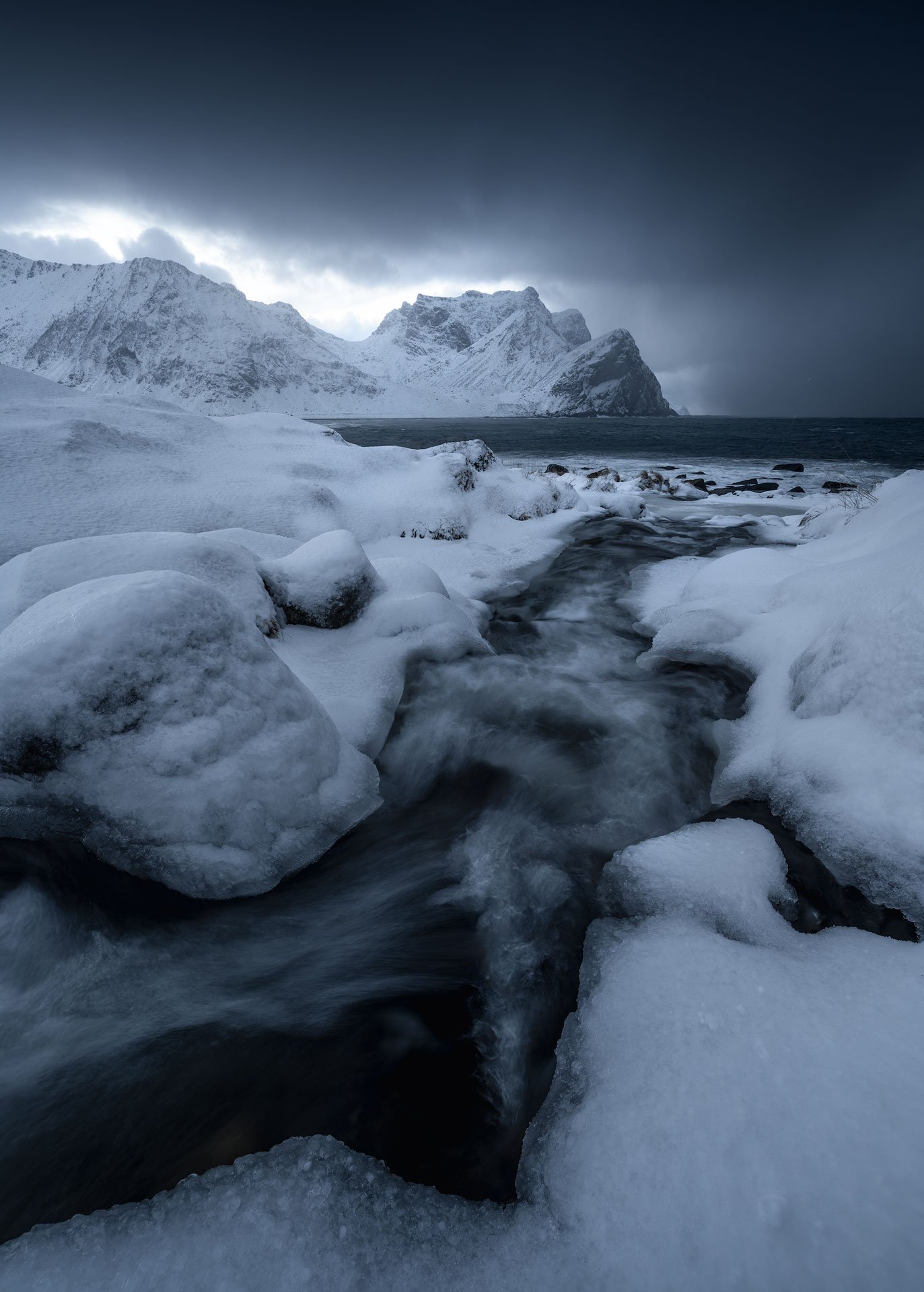 Norway-Lofoten-Unstad-12-24-2.jpg