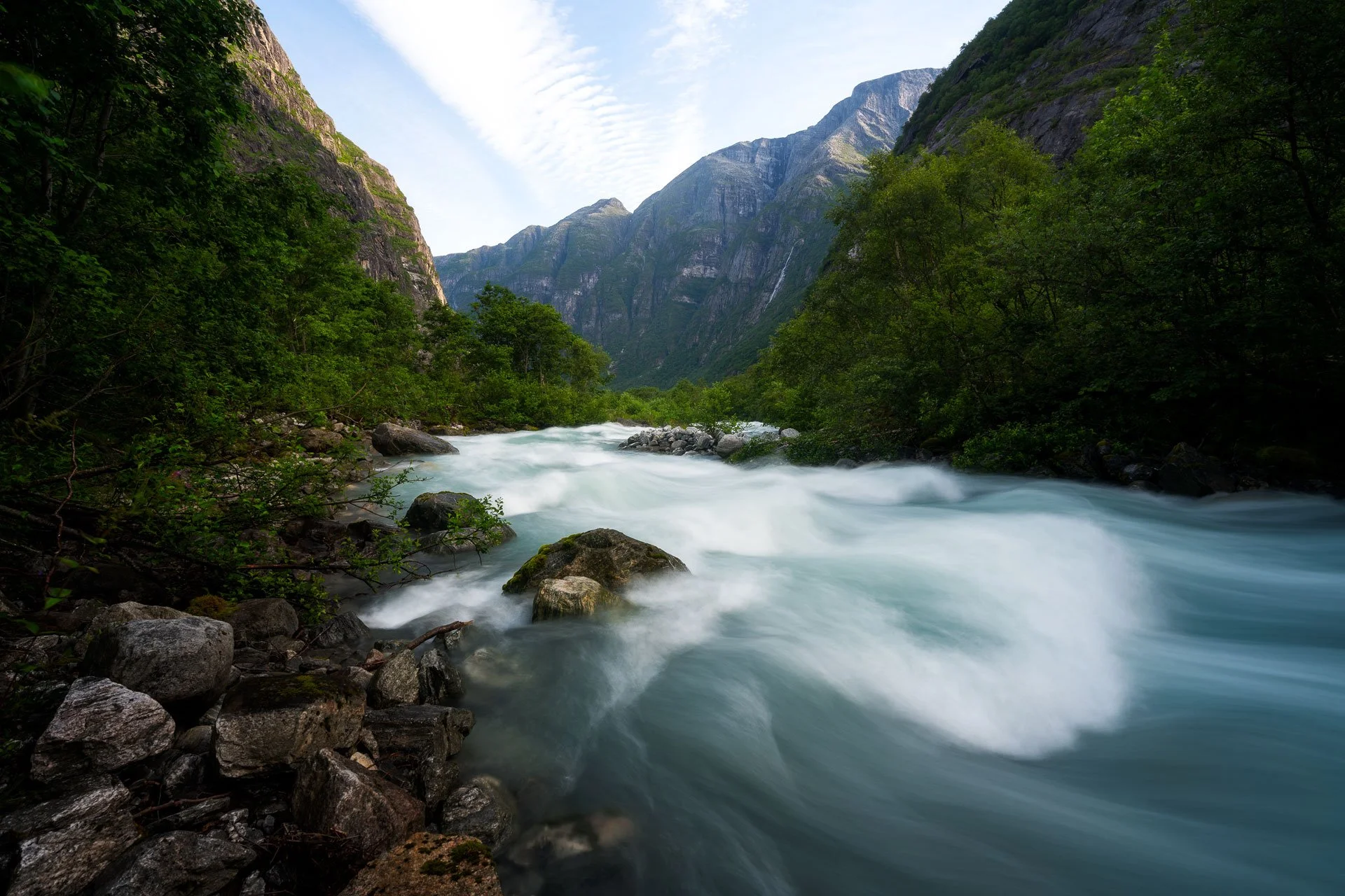 Norway-Kjenndalsbreen-07-21-1.jpg