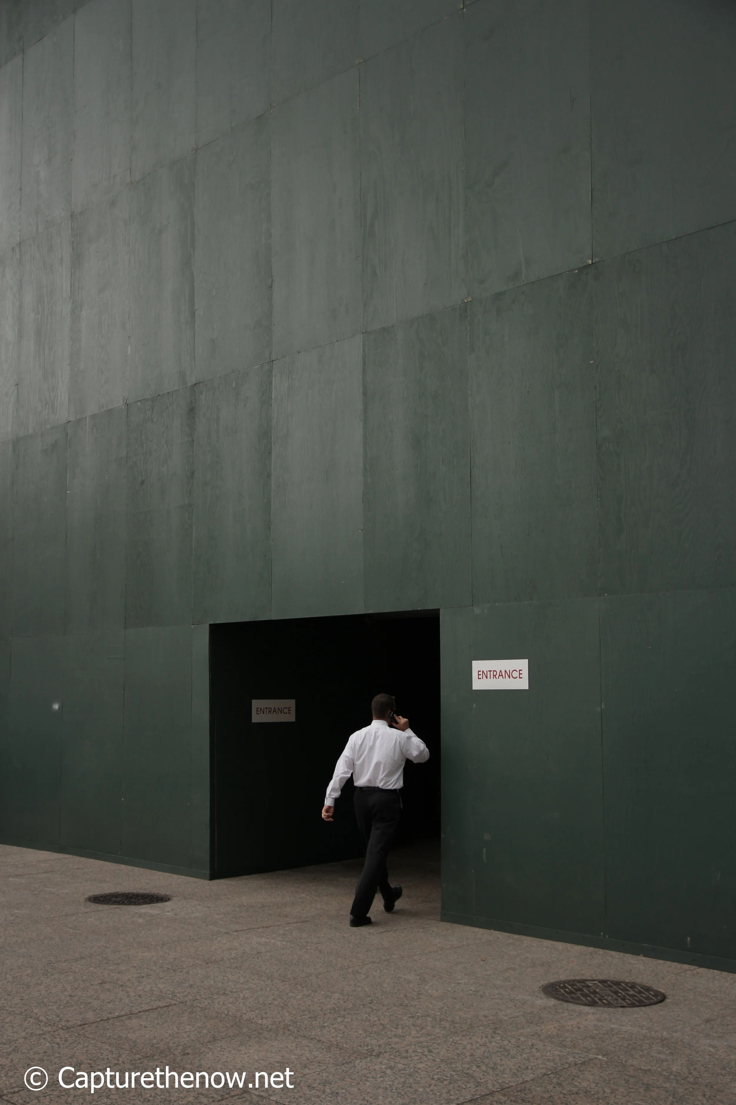 Entrance - New York (2014)