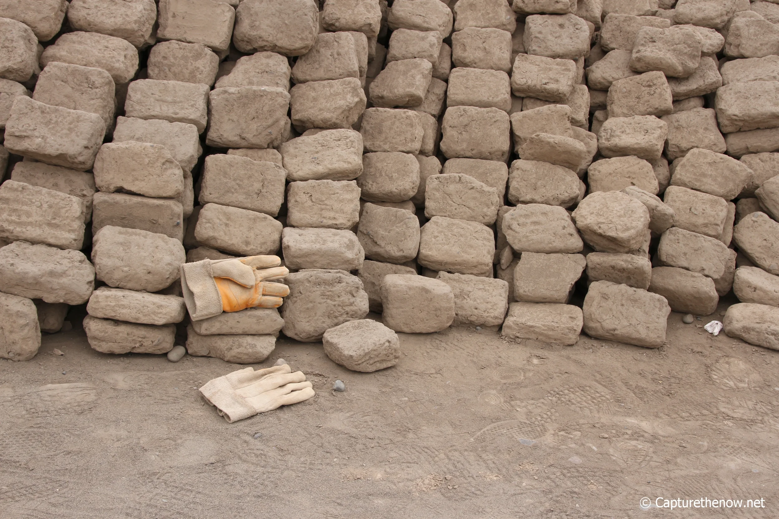 Gloves - Lima - Peru (2012)