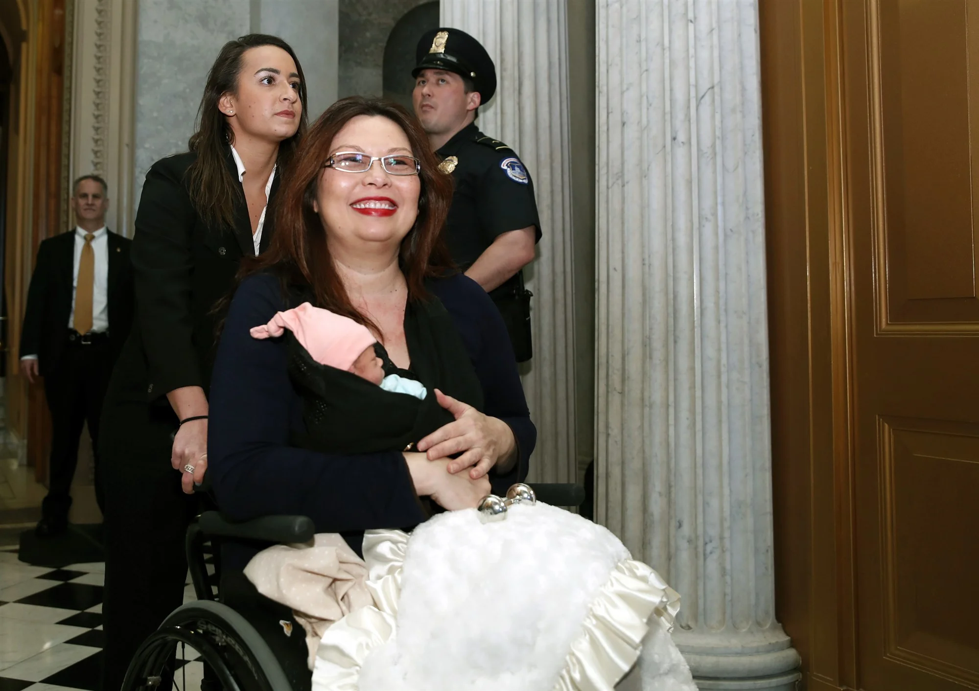 180419-tammy-duckworth-3-al-1457_2613180dff7ab1af2e758f6629f1baa2.fit-2000w.jpg