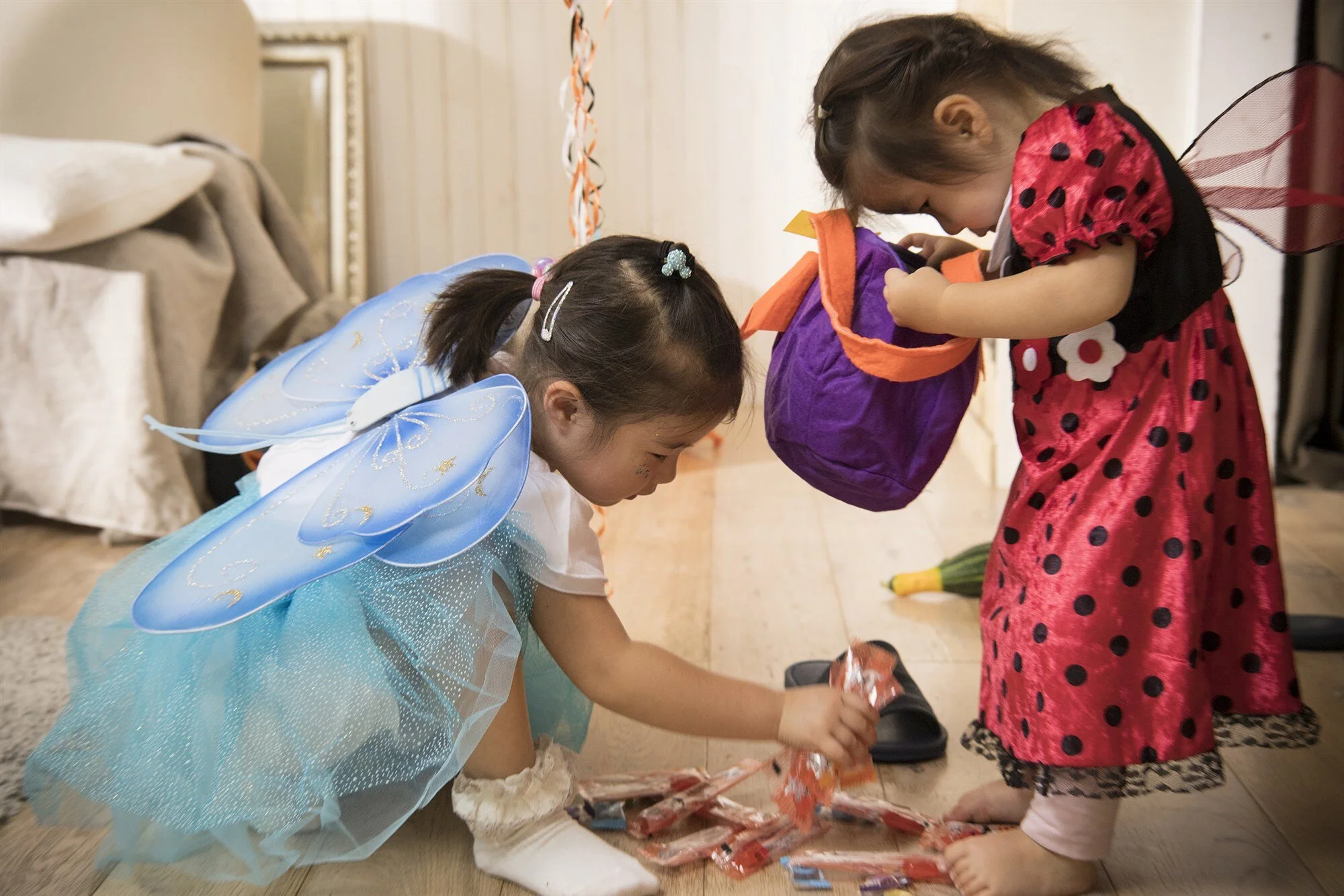 Should you confiscate your kids' Halloween candy? We asked a dentist and a dietitian