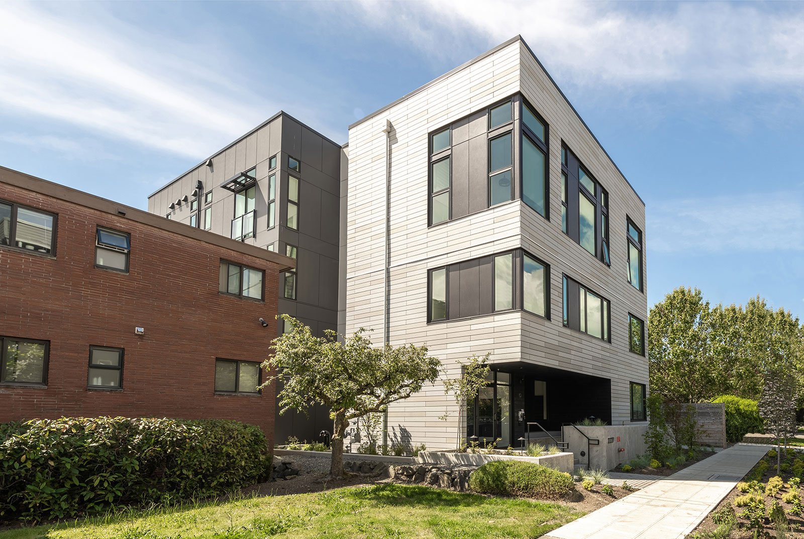 Exterior 4.jpg