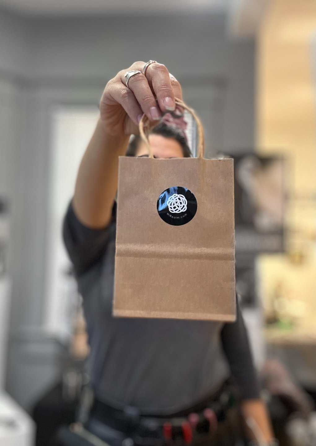 Come visit me @delrayartisans Saturday (INSIDE) 10-4pm! Different artists Sunday, woo!​​​​​​​​
​​​​​​​​
#shoplocal #jewelrydesigner #localartists #artcommunity #neighborhoodgem #visitalx #delrayalexandria