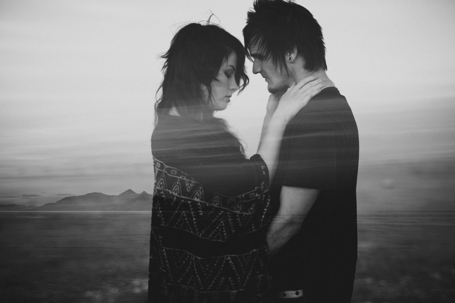 salt-lake-desert-engagement-photography_0031.jpg