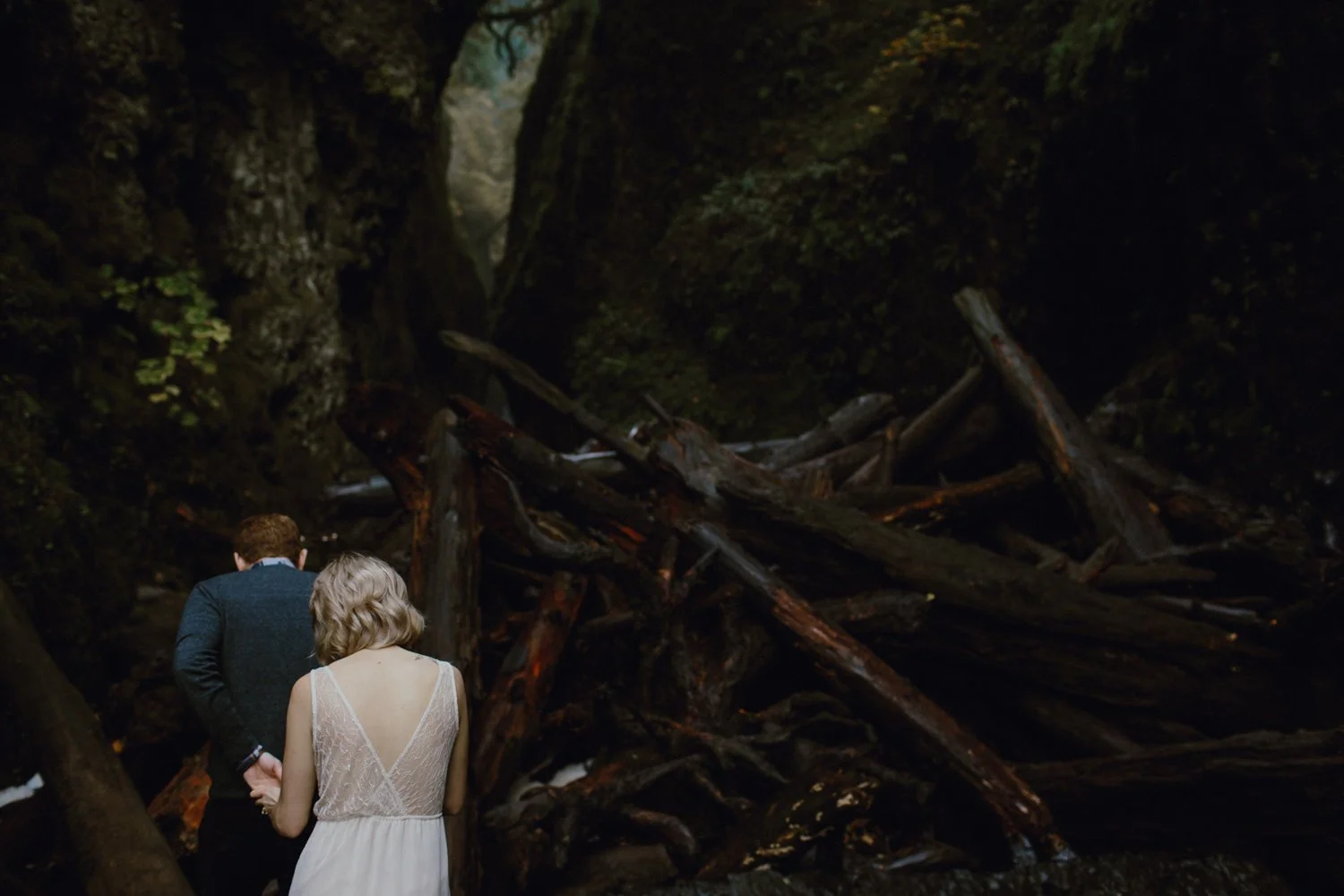 columbia-gorge-oregon-engagement-photography_0008.jpg