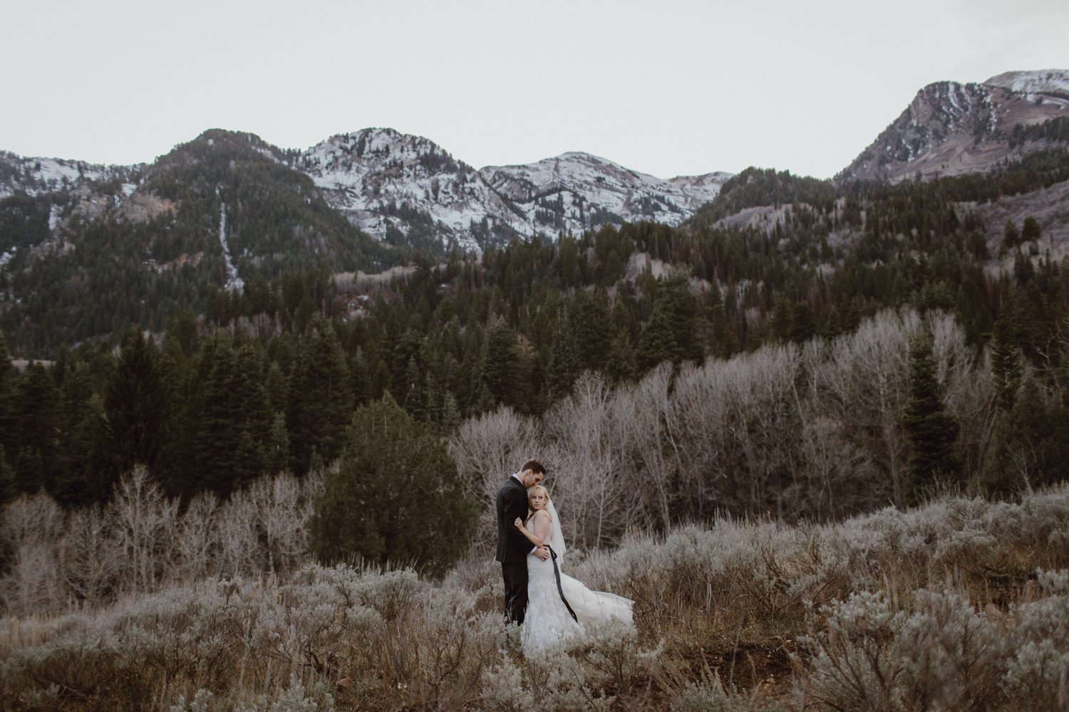 A bride and groom wedding photo in American Fork Canyon