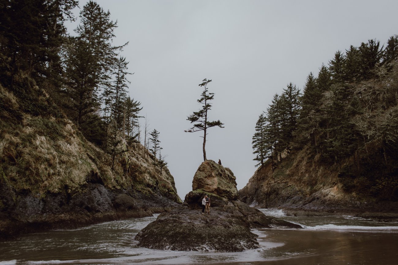 Oregon coast engagement photography