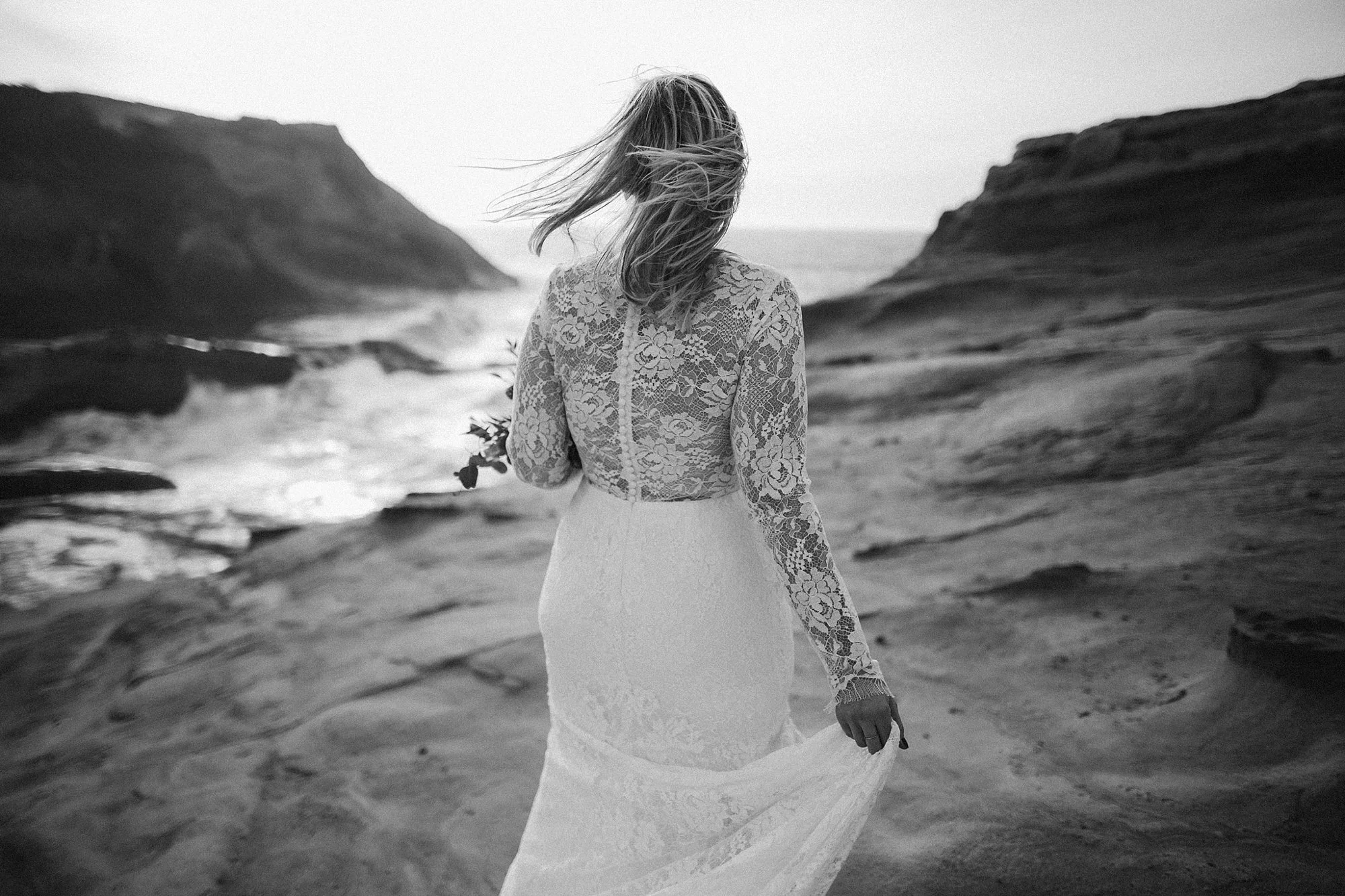 cape-kiwanda-elopement-wedding_0013.jpg