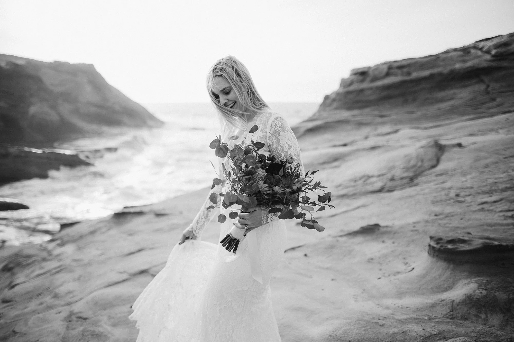 cape-kiwanda-elopement-wedding_0014.jpg