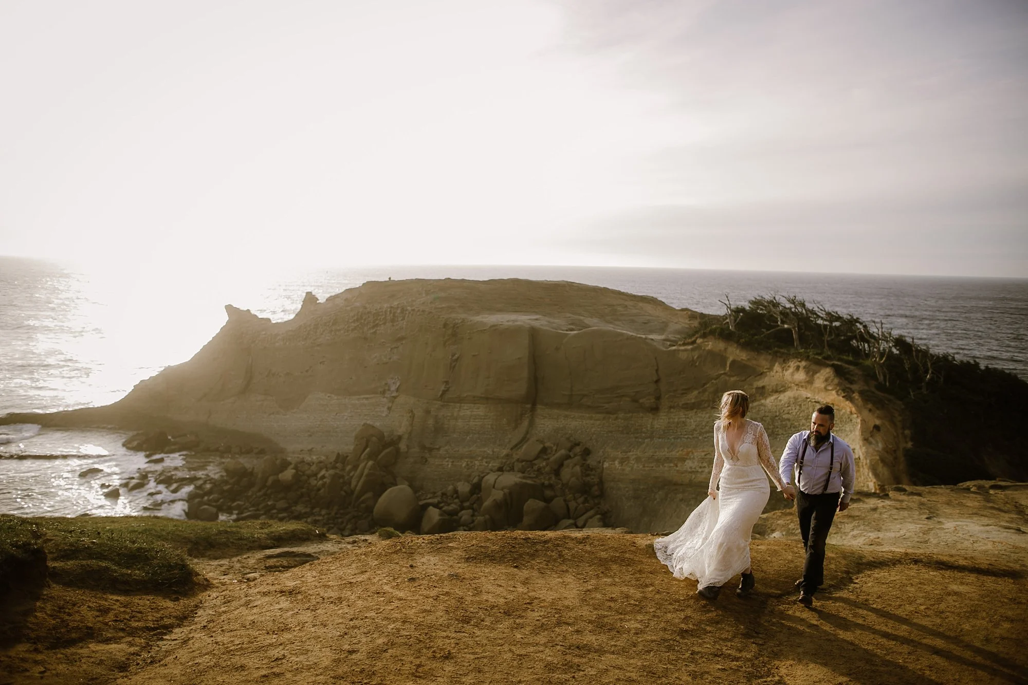 An Oregon Coast sunset elopement wedding