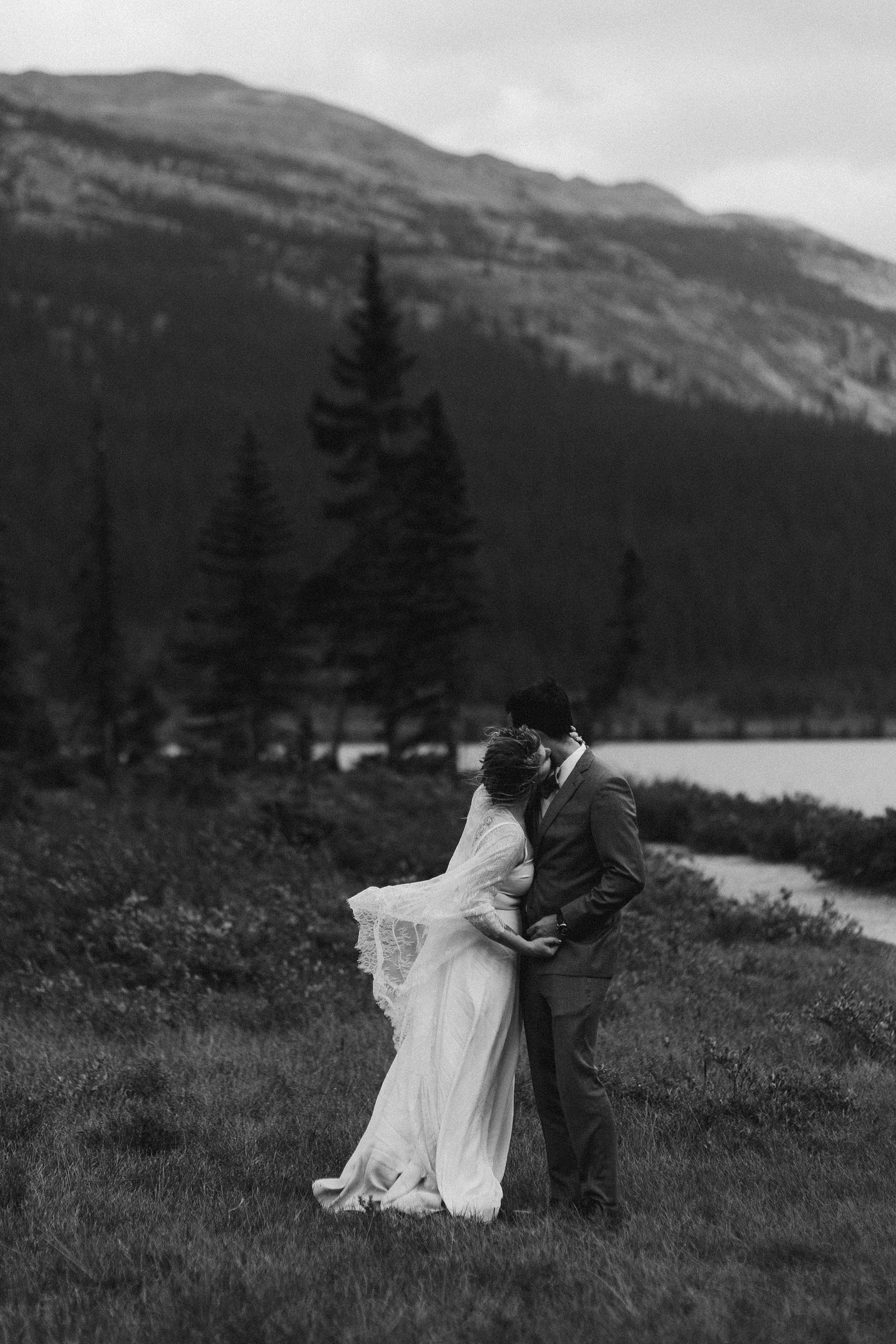 banff-canada-elopement-wedding_0052.jpg