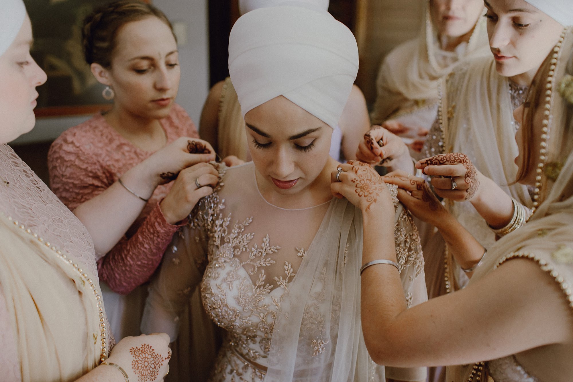 A bride gets ready for her Oregon Sikh wedding