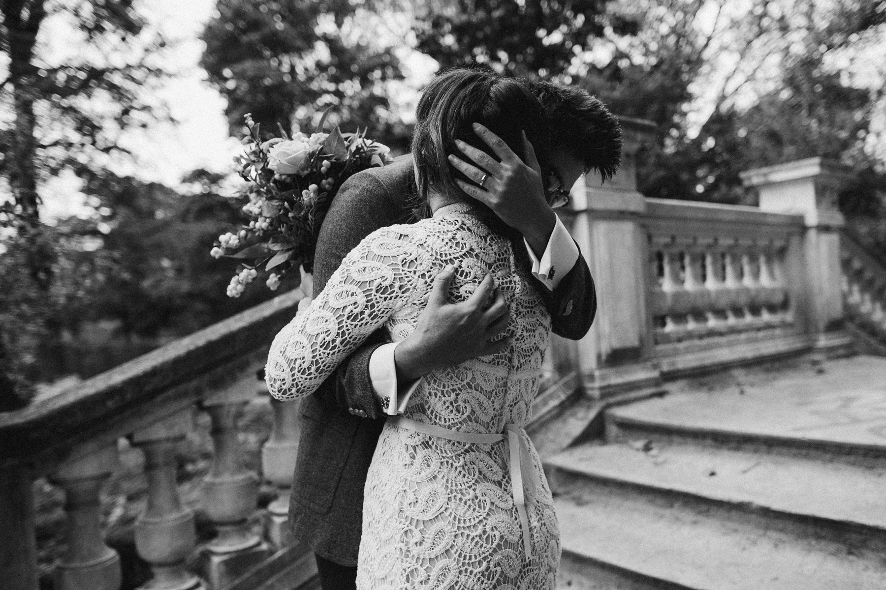 parc-monceau-paris-elopement_0108.jpg