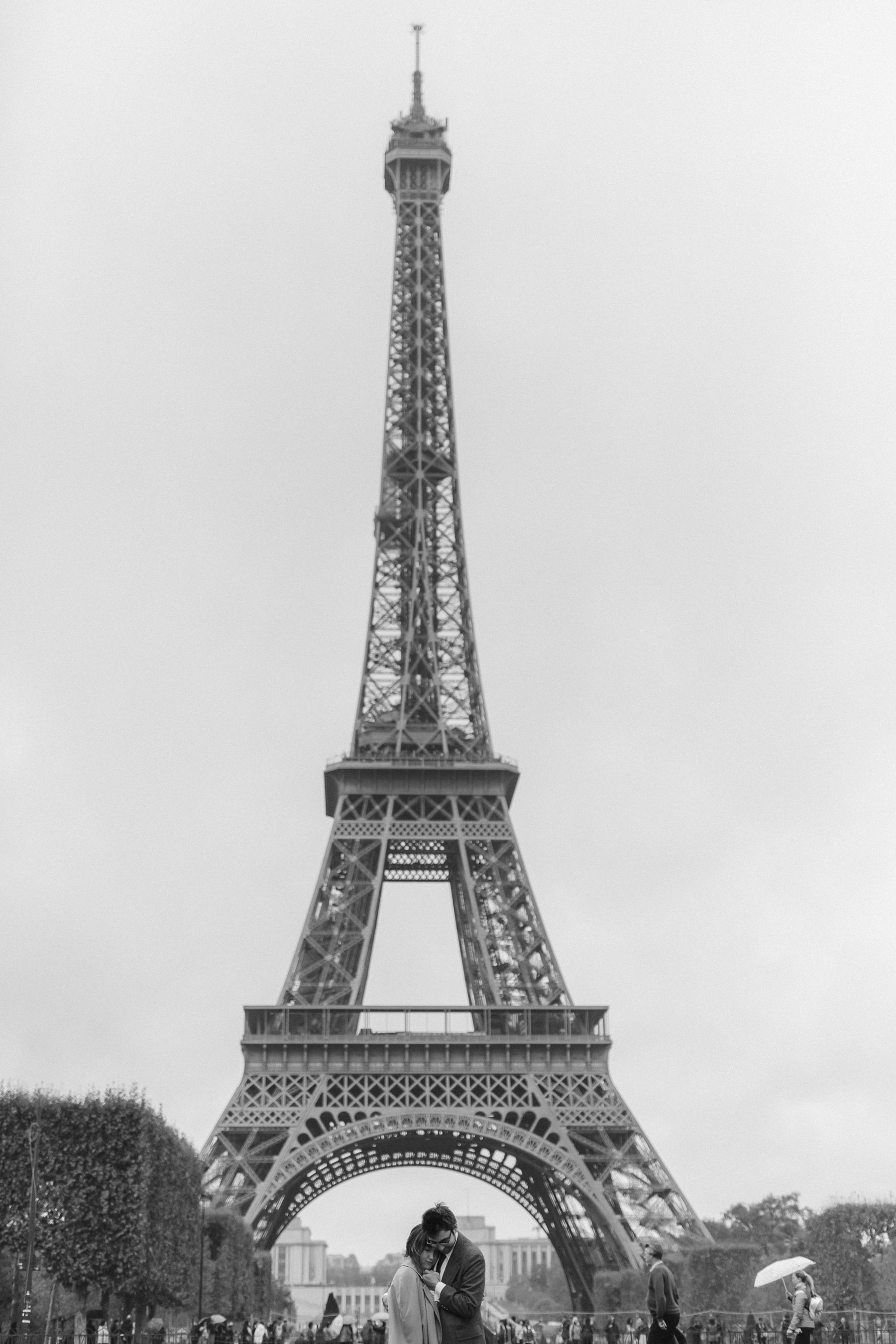 A wedding photo with the Eiffel Tower in Paris, France