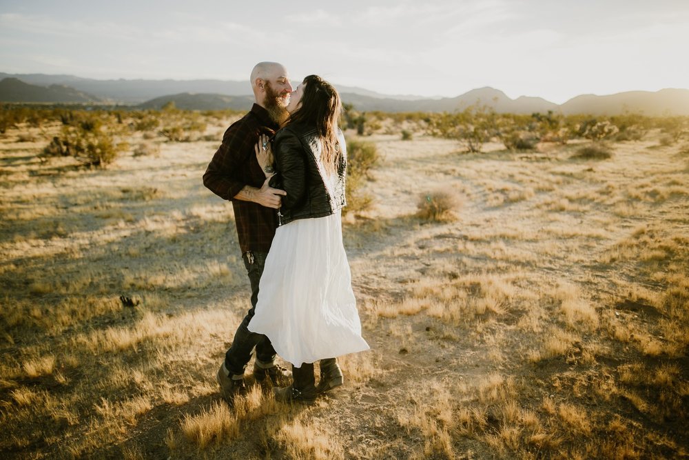 motorcycle-elopement-in-joshua-tree_0007.jpg