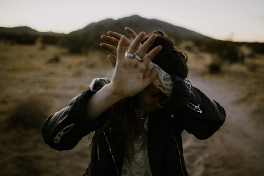 motorcycle-elopement-in-joshua-tree_0033.jpg