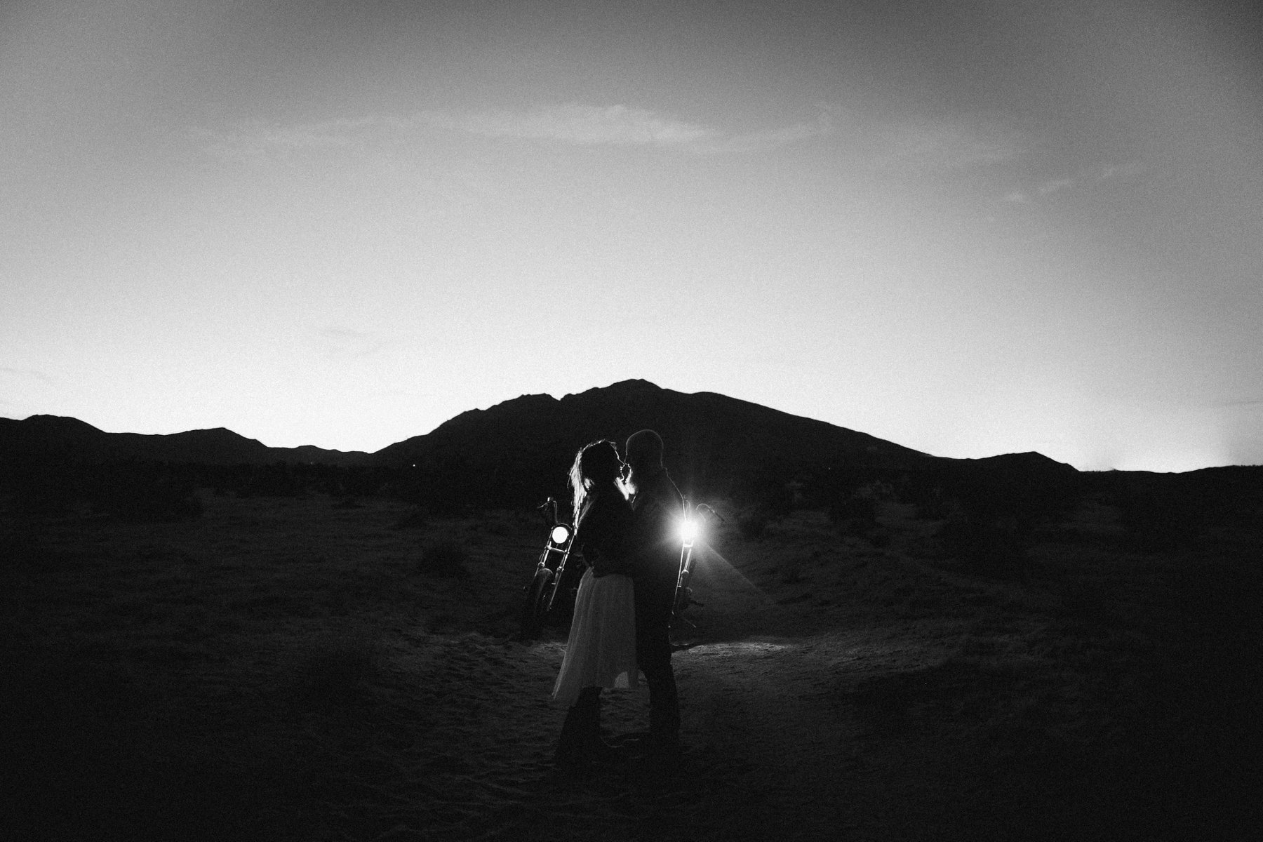 motorcycle-elopement-in-joshua-tree_0040.jpg