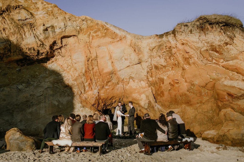 Oregon Coast Wedding ceremony at Cape Kiwanda