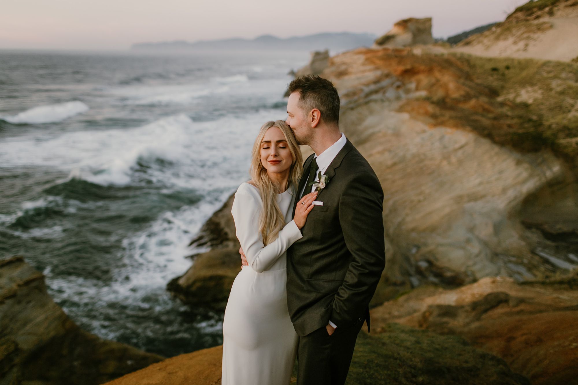 Elopement at Cape Kiwanda