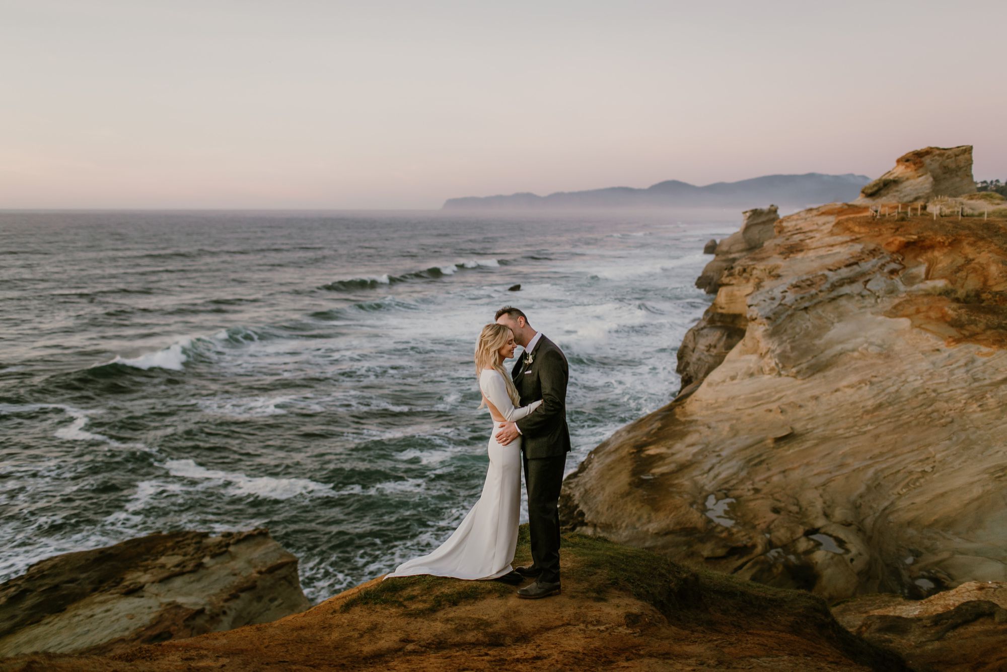 Cape Kiwanda wedding photo