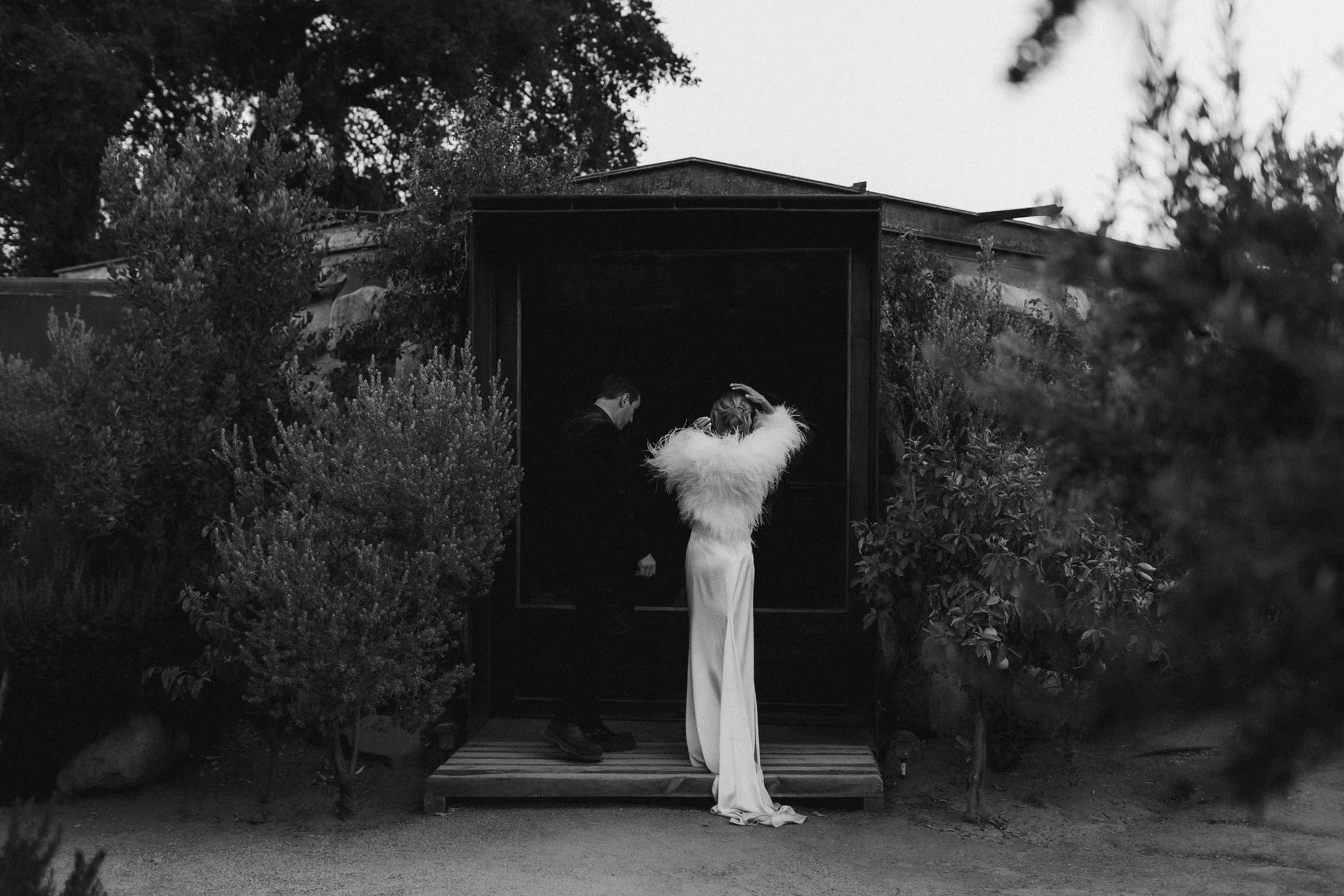 unique-wedding-photography-oregon.webp