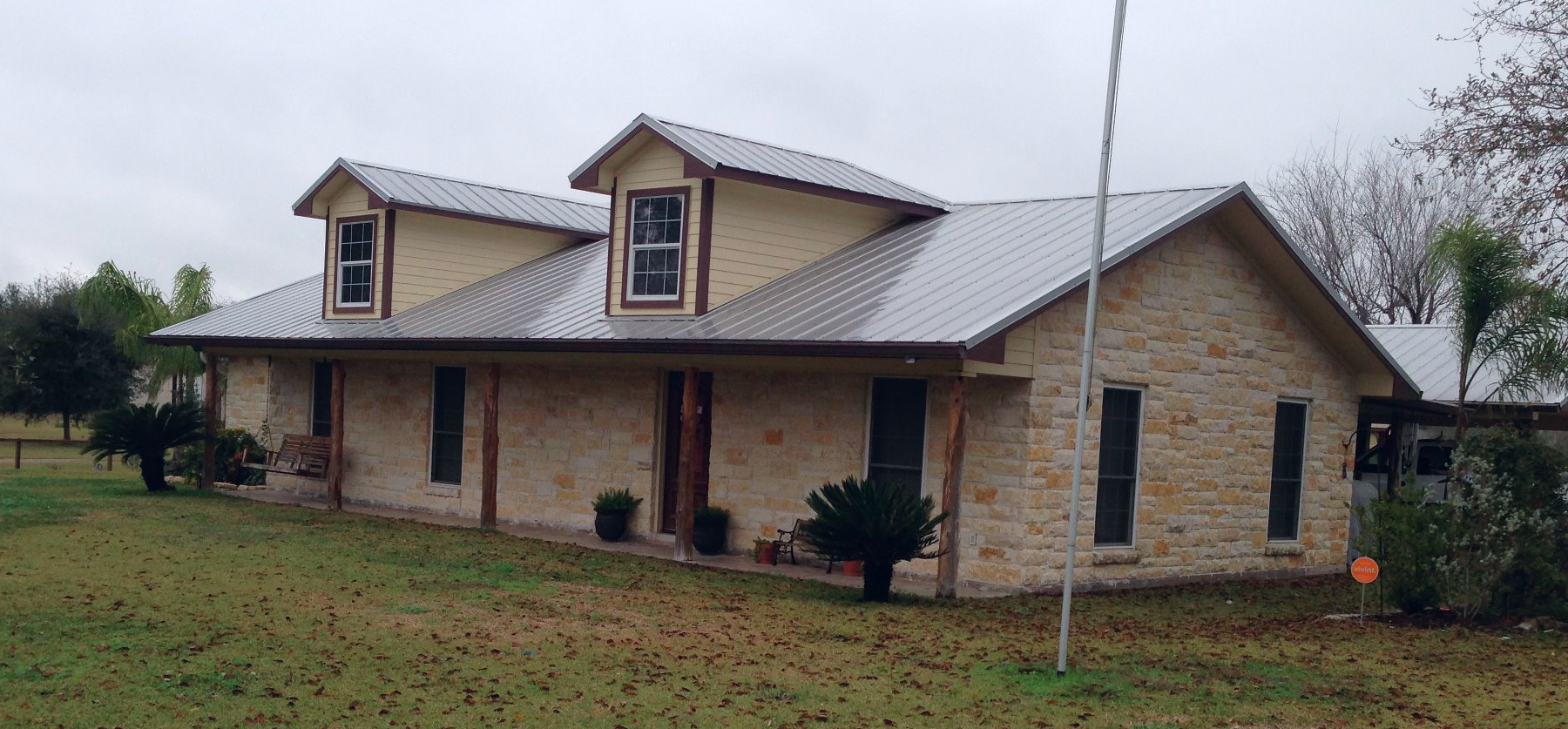 Metal roofs maintain their appearance and integrity for years: This photo was taken 7 years after the roof was installed.