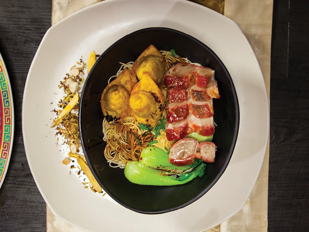 Barbeque Pork and Fried Wonton  Dry La Mian Noodle 炸雲吞叉燒乾撈麵