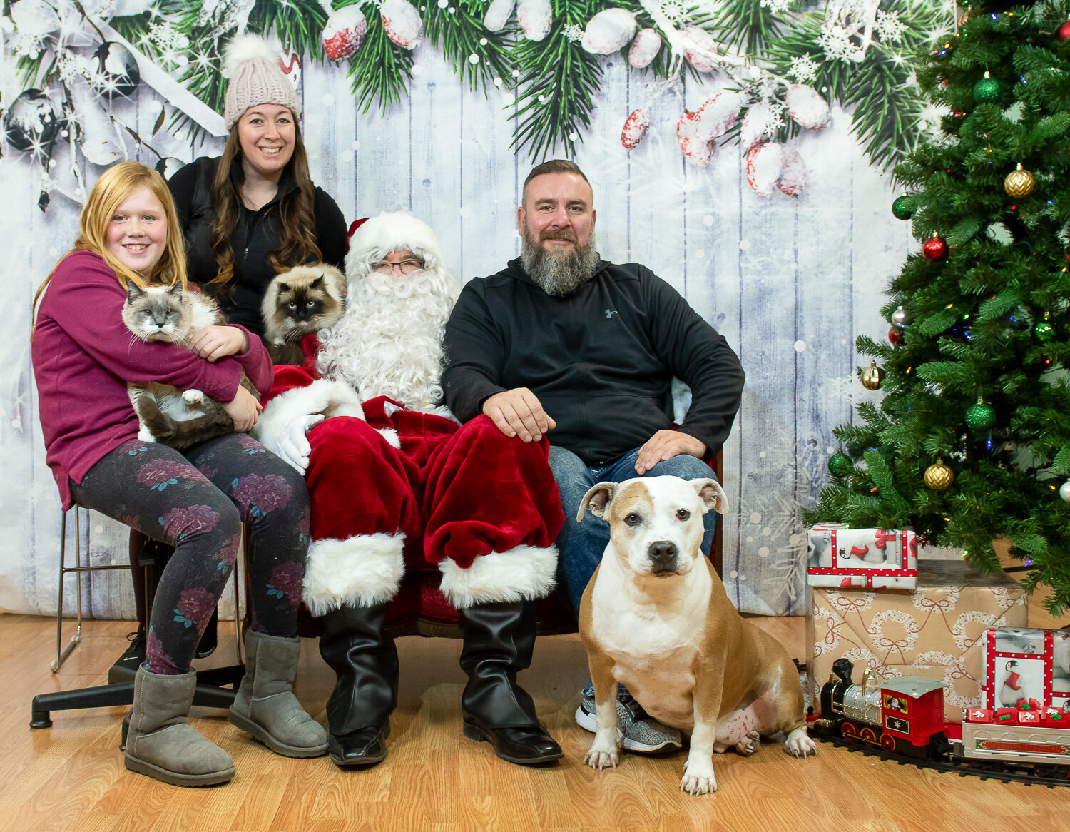Santa and Family Pet Photo sesison
