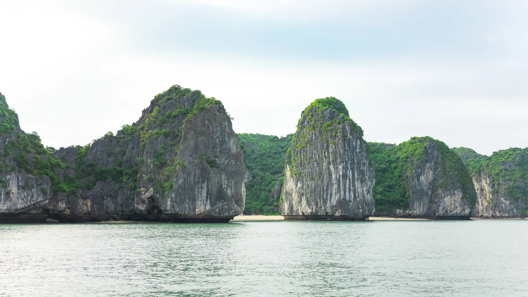 Cat_Ba_Island_Vietnam (17 of 26).jpg