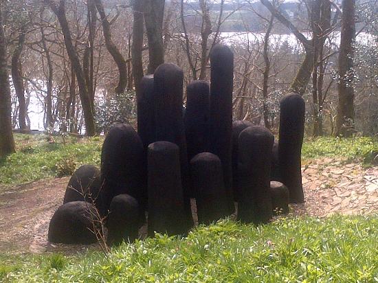 black mound.tremenheere-sculpture.jpg