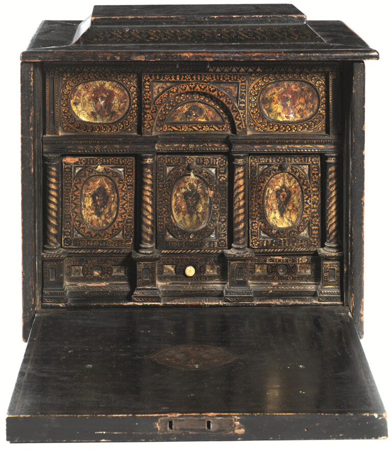 fig-31-cabinet-small-venetian-16th-century-ebonized-carved-parcel-gilt-pandolfini-19nov2015-lot44-a.jpg