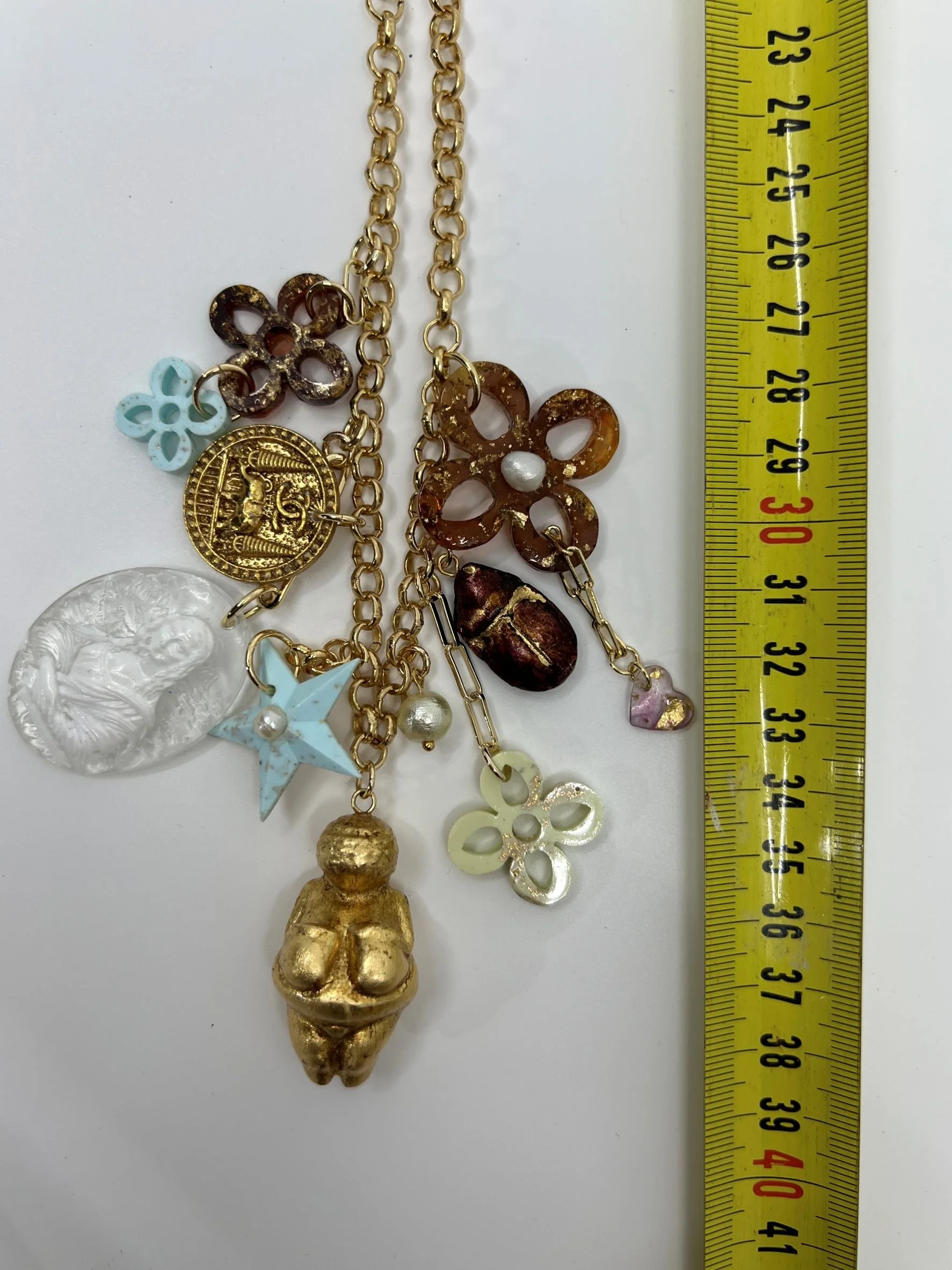 Rosie_Perl.Venus-necklace-101.18.jpg