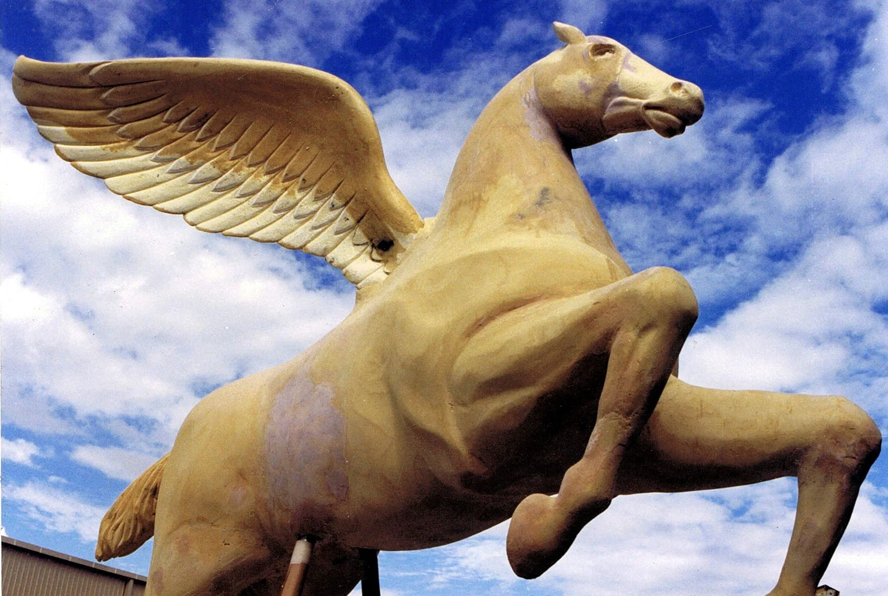 "Tenma" horse with wings sculpture