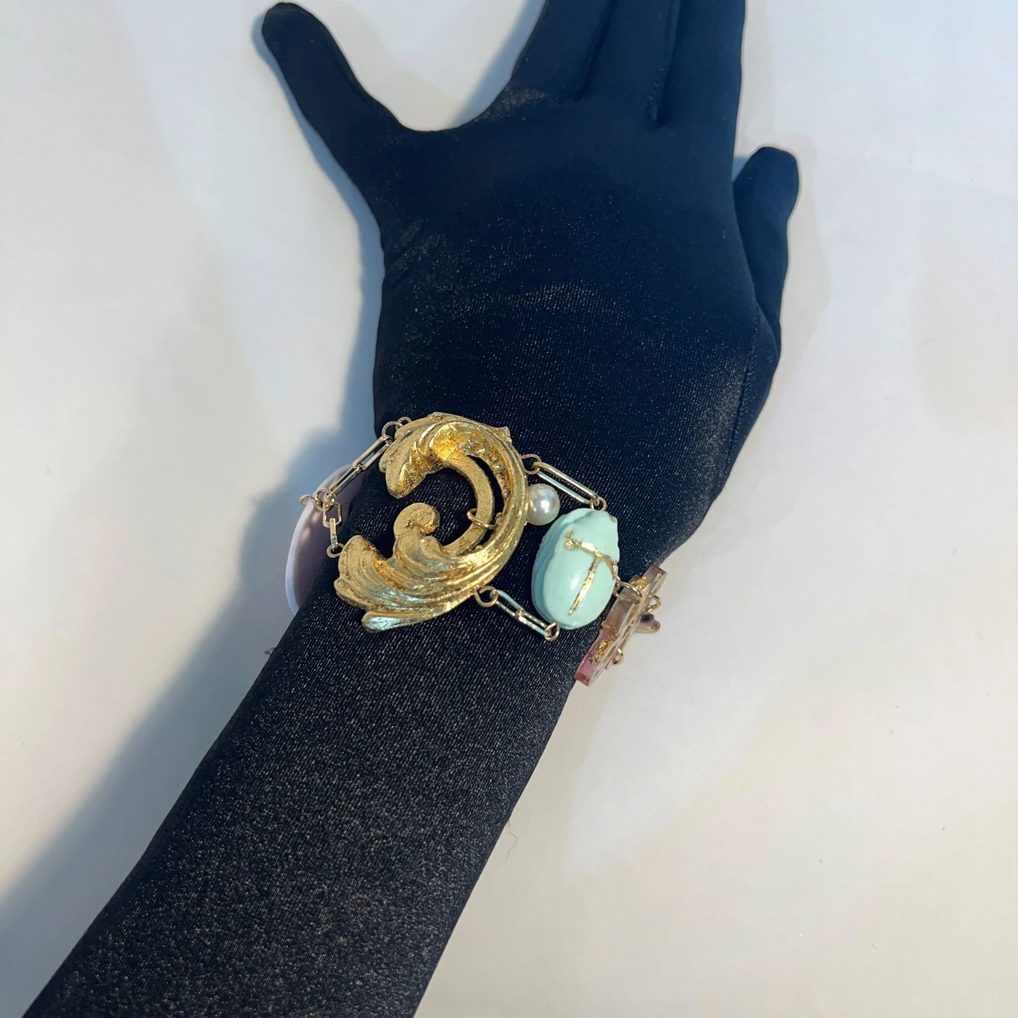 Rosi_Perl_assemblage-bracelet-two-11.jpg