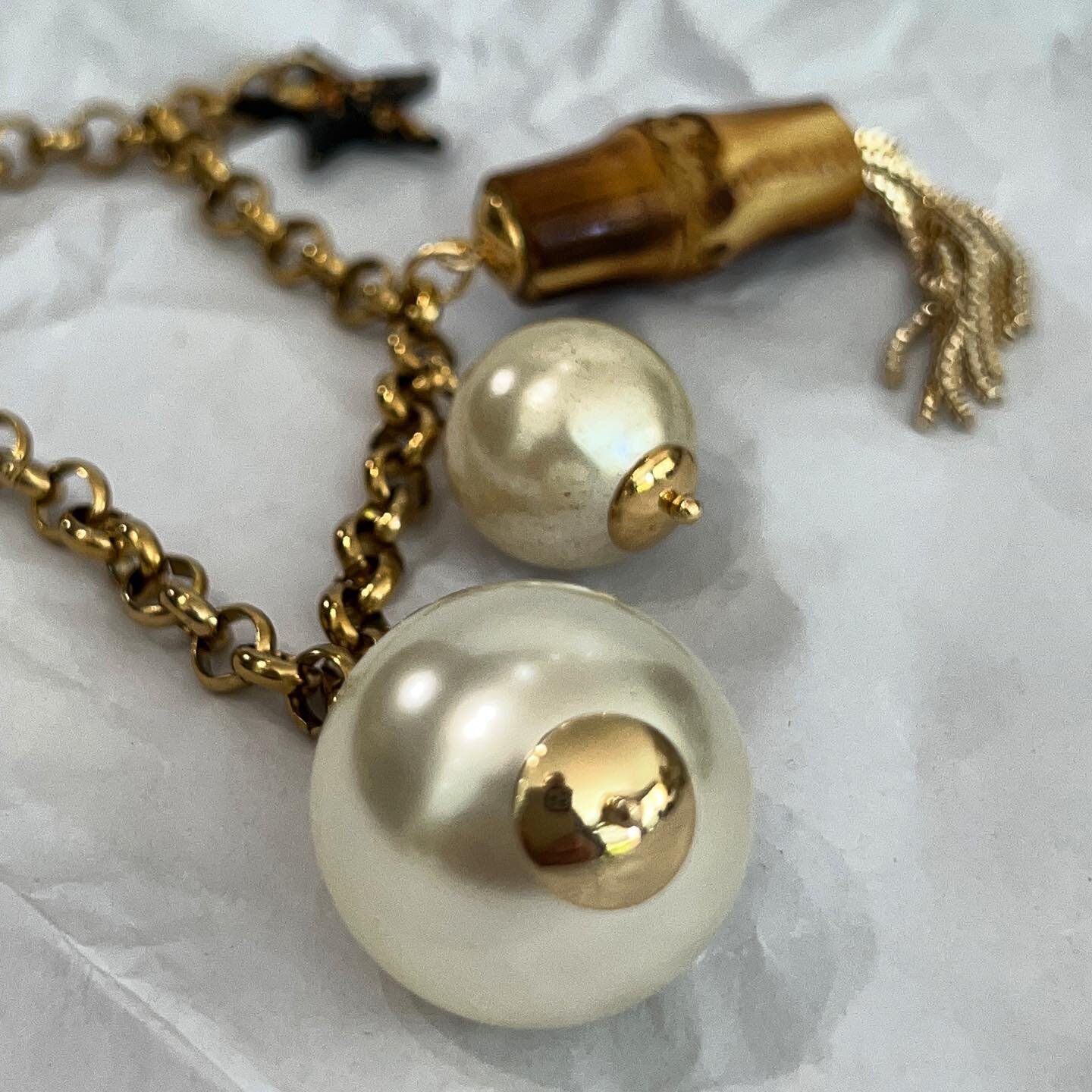 The bigger the pearl, the closer to Rosie 🤗 #40mm #big #bracelet #bambootassel #stainlesssteel #goldplated #artworkerprojects