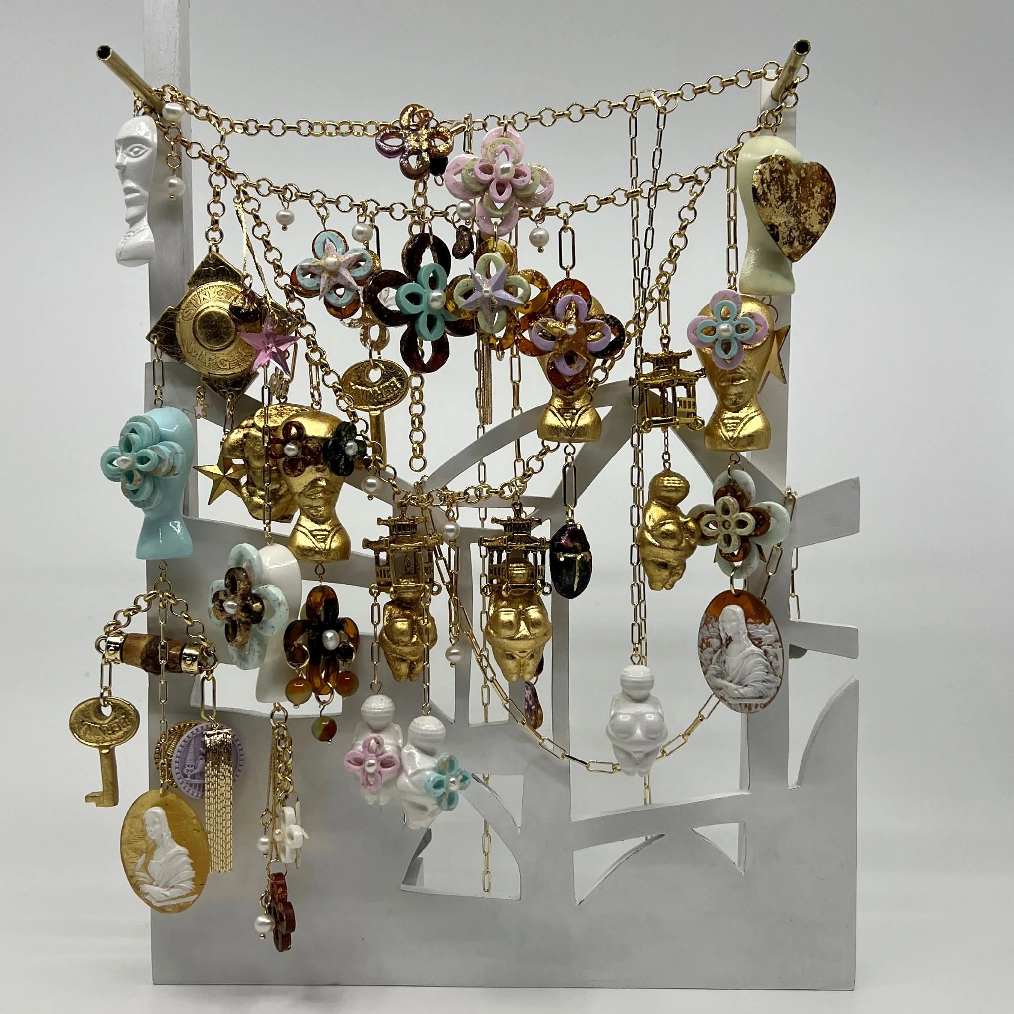Rosie_Perl_Keepsakes_Necklace.with.Venus_2022.compressed.jpg