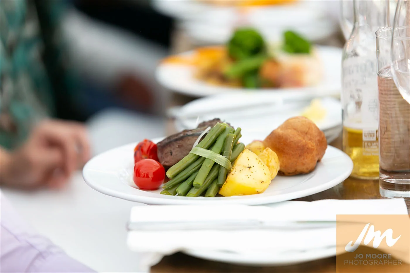 Laura and Keren-1103.jpg