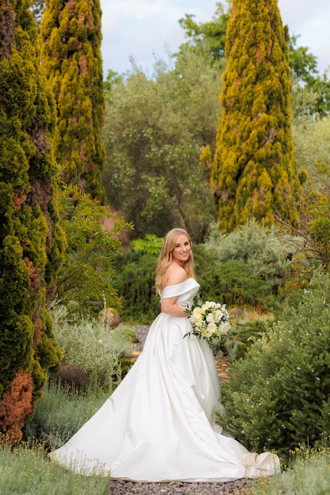 Julia and Airdrie-900.jpg