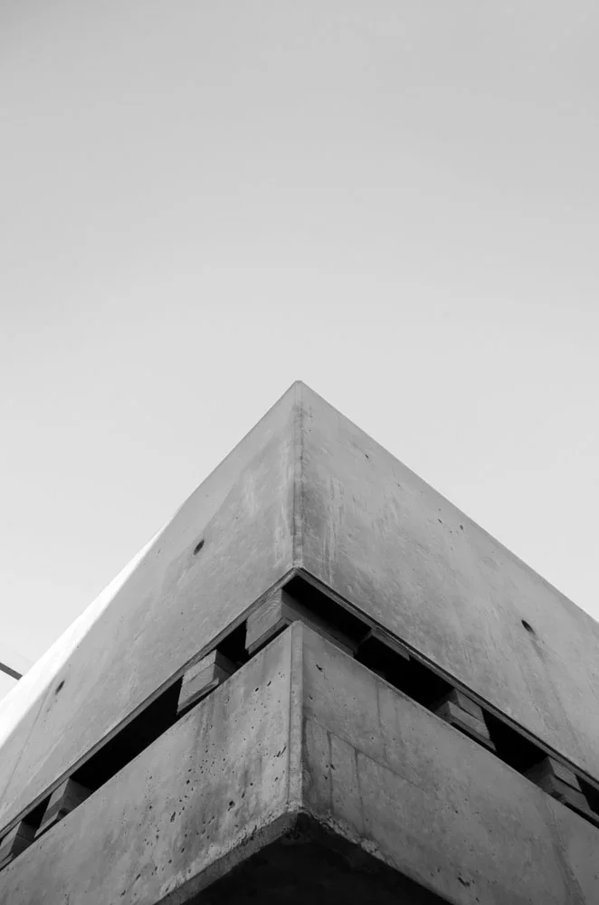 barwon-head-conrete-house-edge.webp